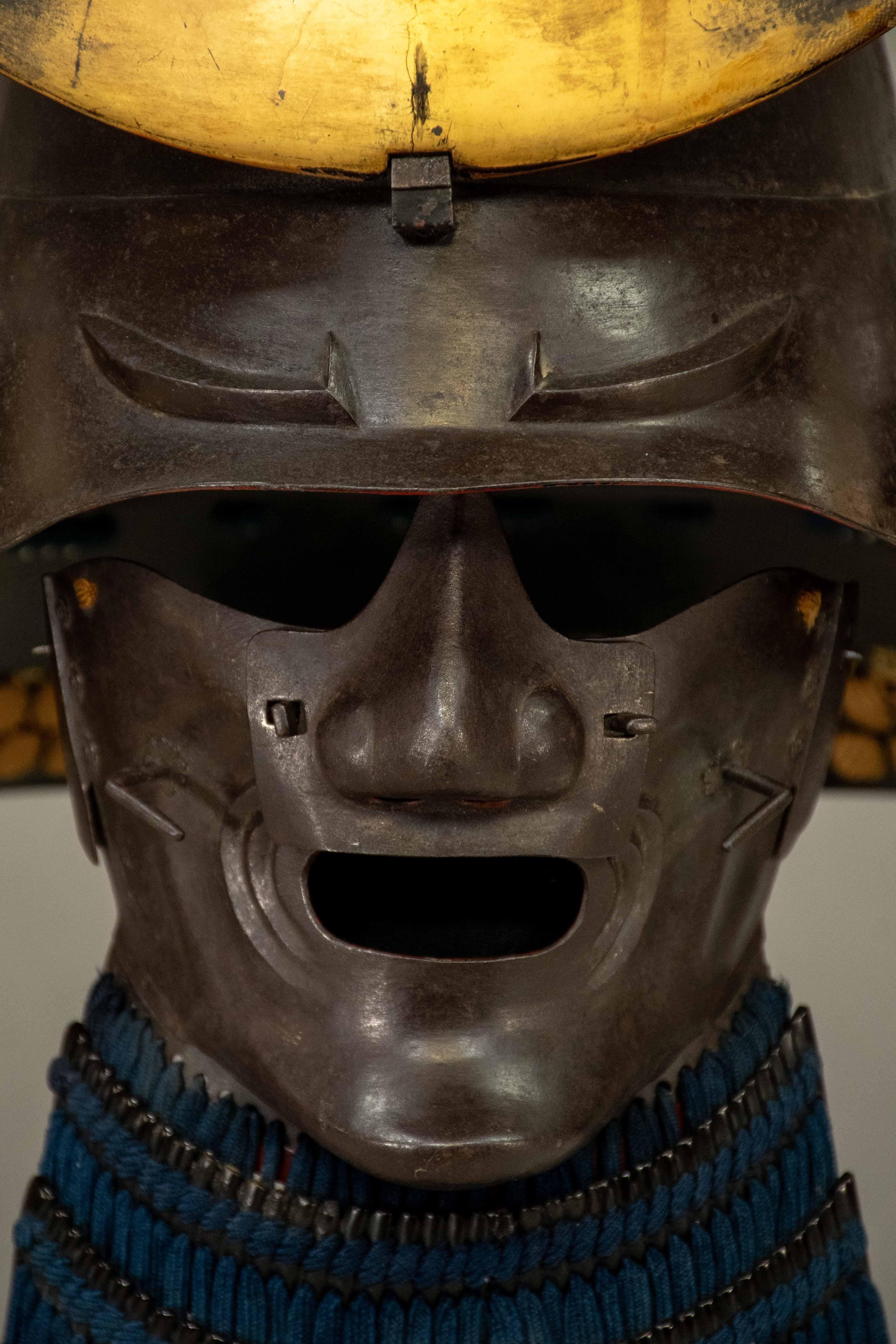 Metalwork A Momonari-type samurai Kabuto with menpō mask For Sale