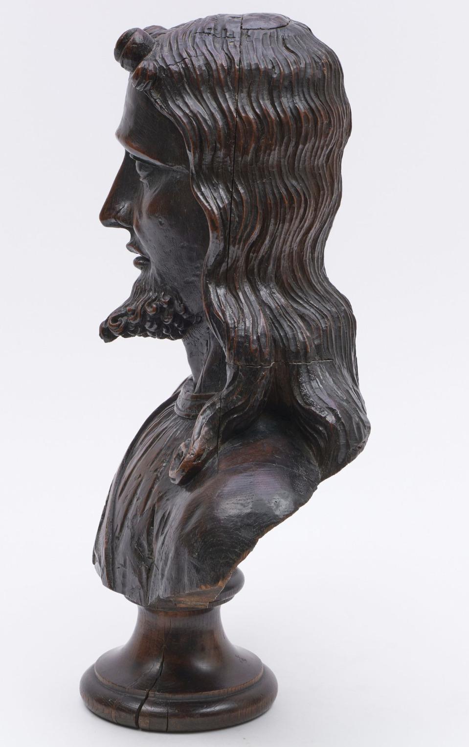 Rinascimento Un monumentale busto di Gesù Cristo in legno di Oak intagliato del XVI secolo. in vendita