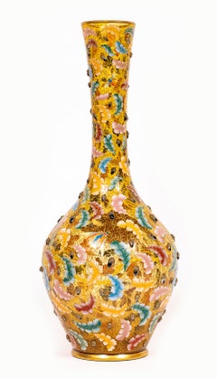 Monumentale Papageienvase aus vergoldetem und emailliertem gelbem Kristall von Moser aus dem 19.