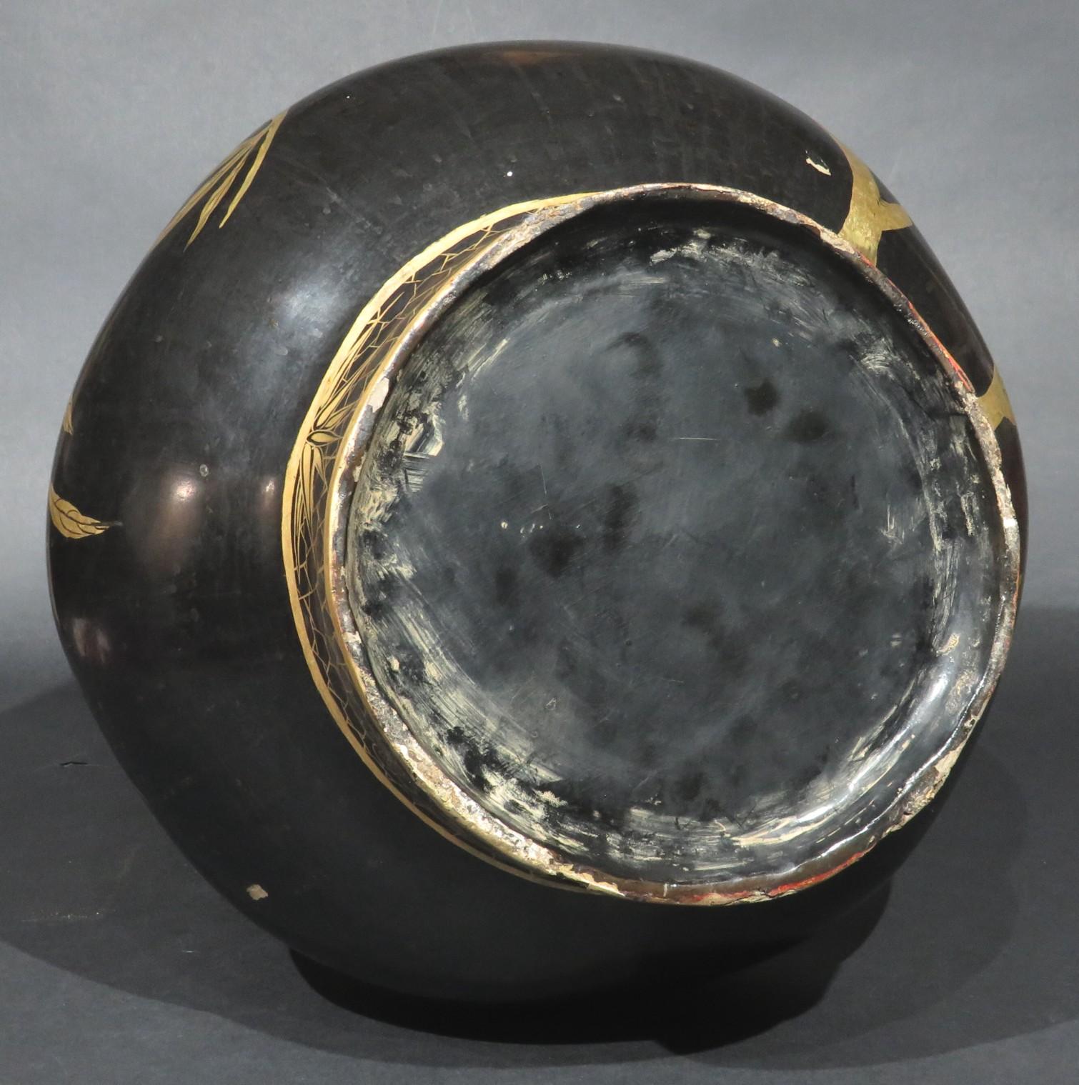 Monumentale Ryukyu-Hariko-Vase (Pappmaché) aus dem 19. Jahrhundert, Meiji-Periode (1868-1912) (Lack) im Angebot
