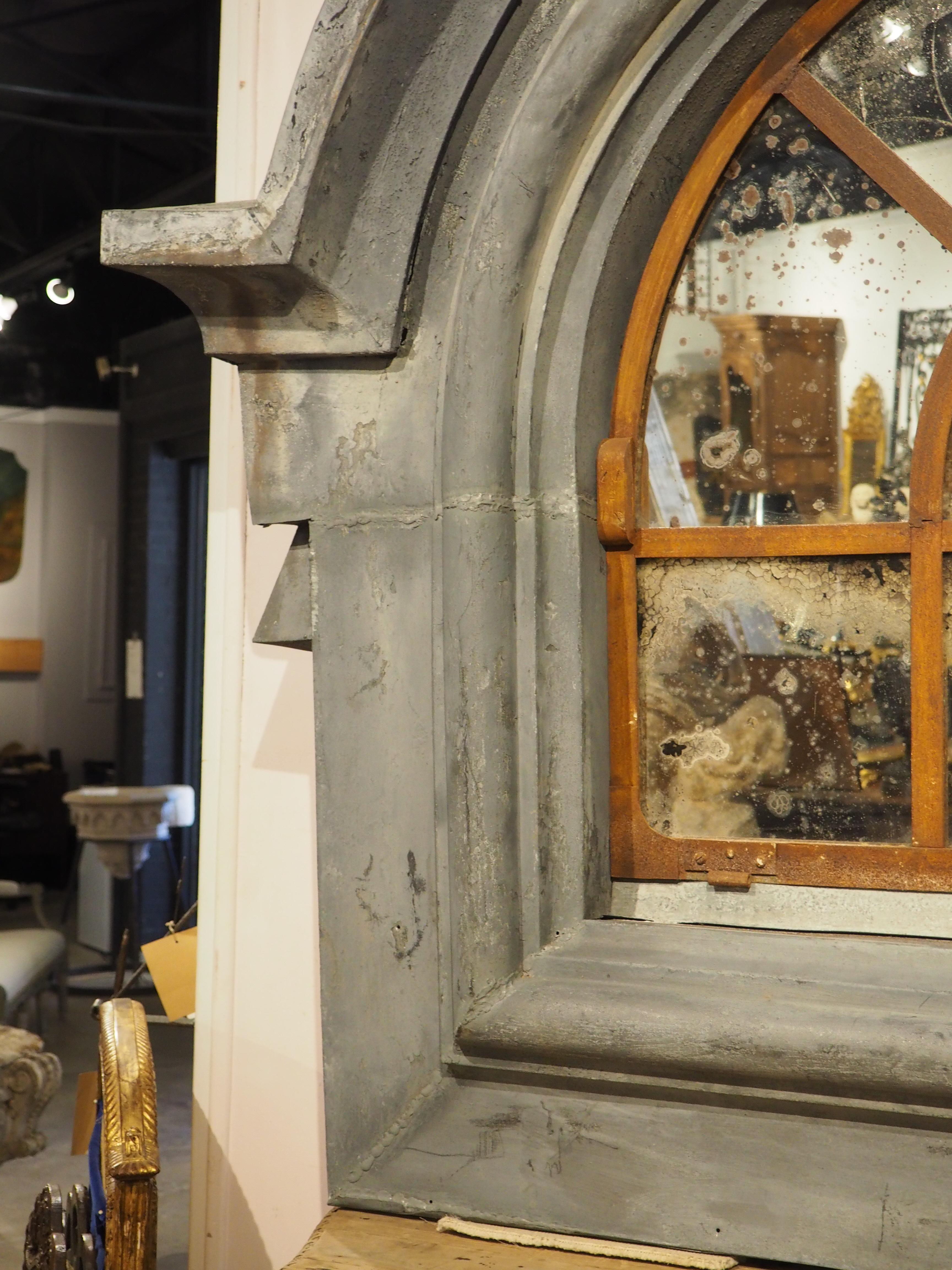 A Monumental 19th Century French Zinc Window Dormer Mirror en Bueno estado para la venta en Dallas, TX