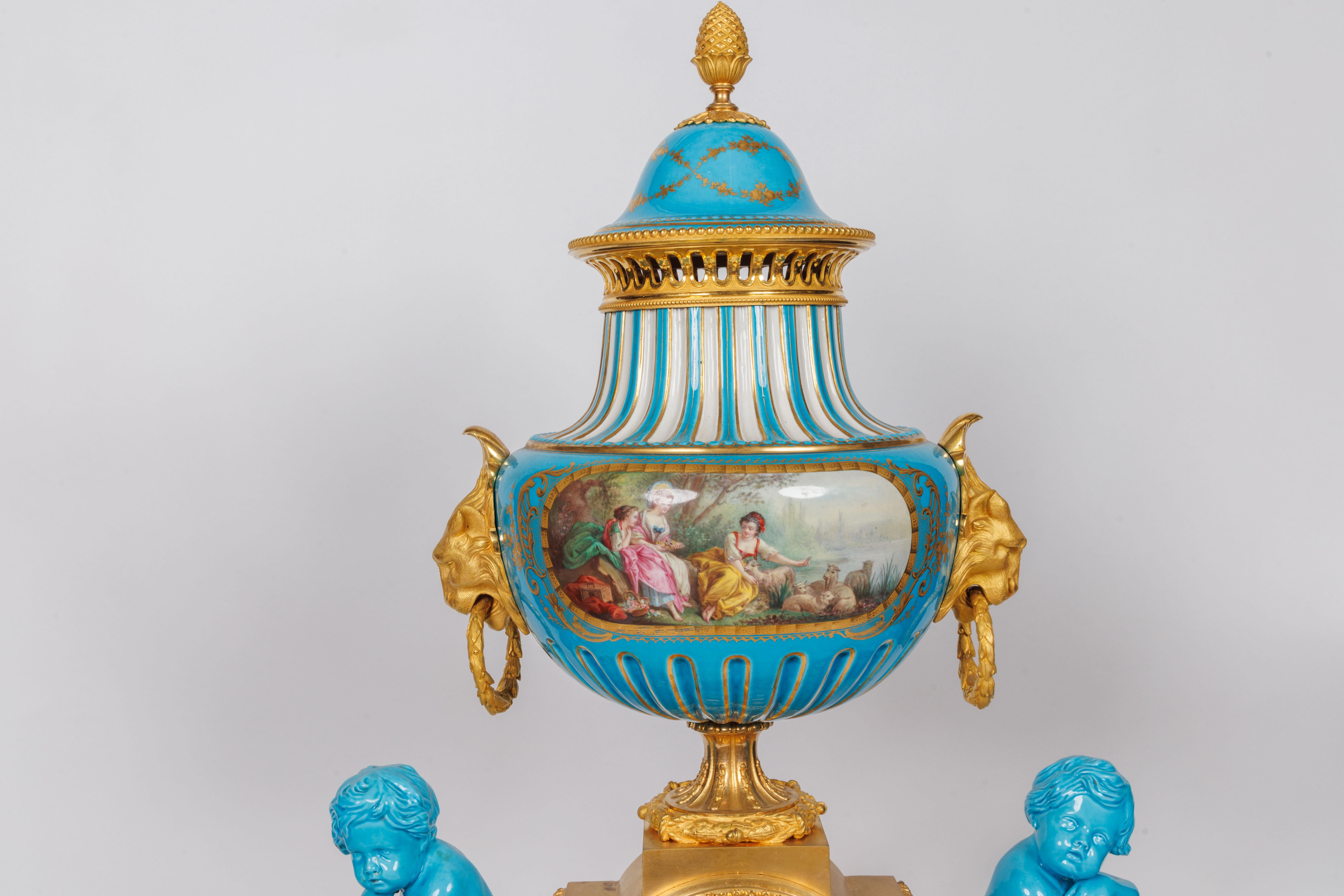 A Monumental and Exceptional French Ormolu and Turquoise Sevres Porcelain Clock In Good Condition For Sale In New York, NY