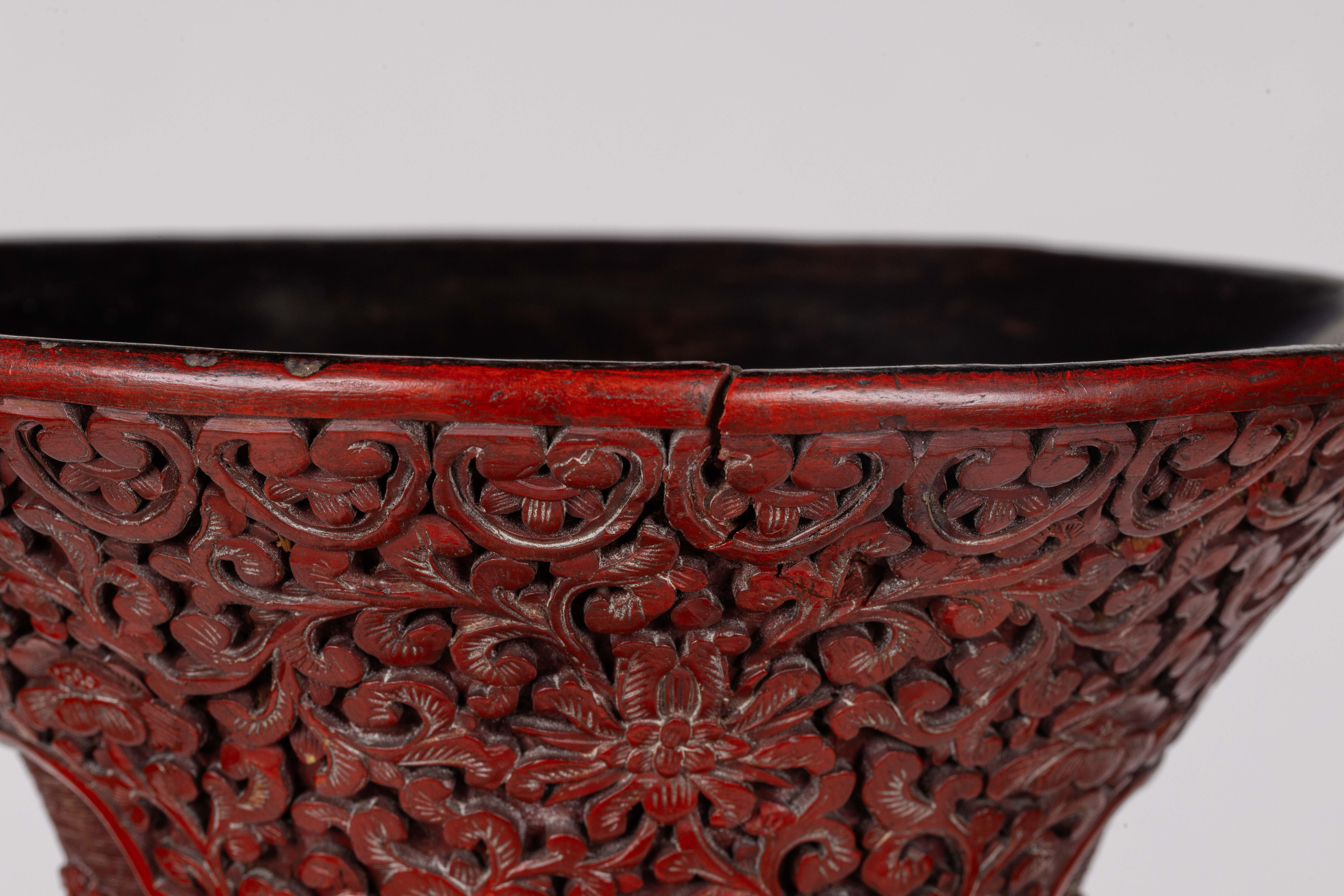 A Monumental and Rare Pair of Chinese Cinnabar Carved Lacquer Vases, Qianlong For Sale 10