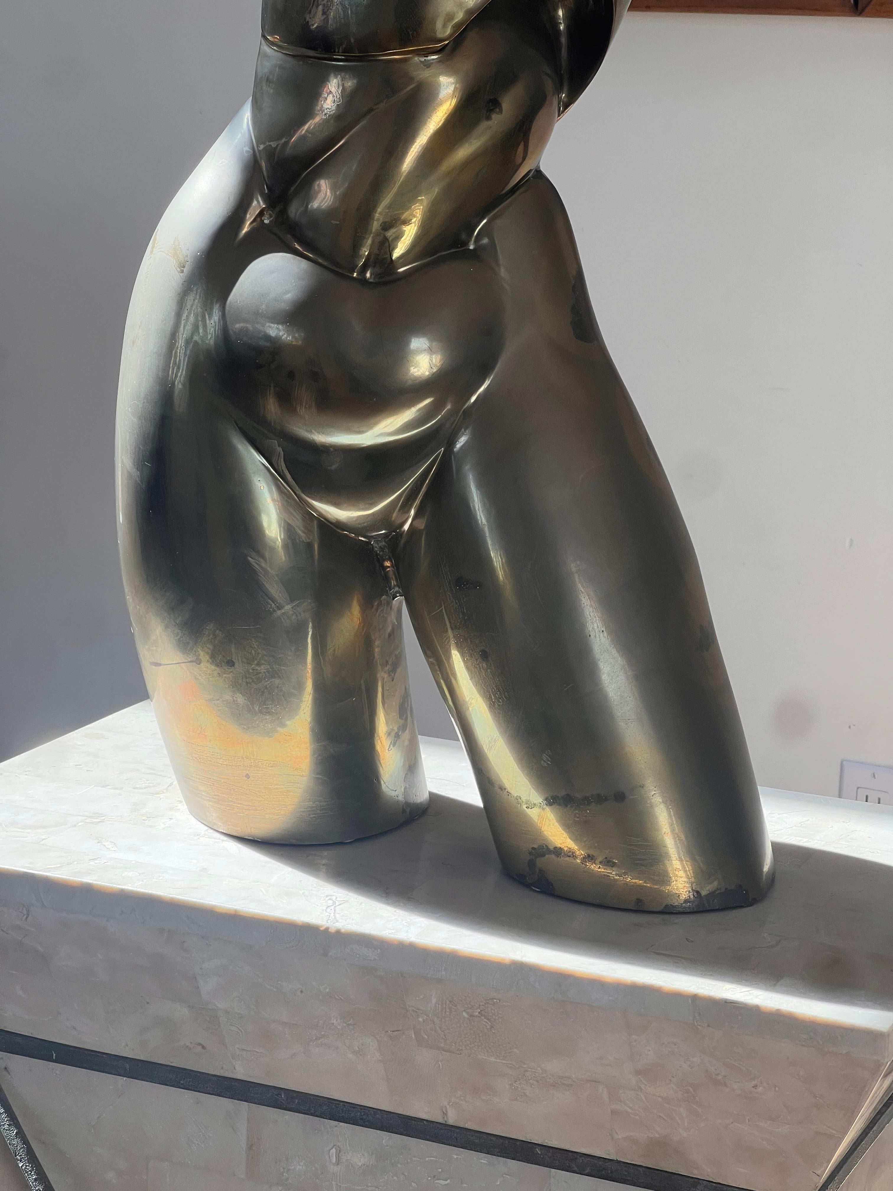 A monumental bronze female nude sculpture by Somchai, circa 1970 For Sale 3