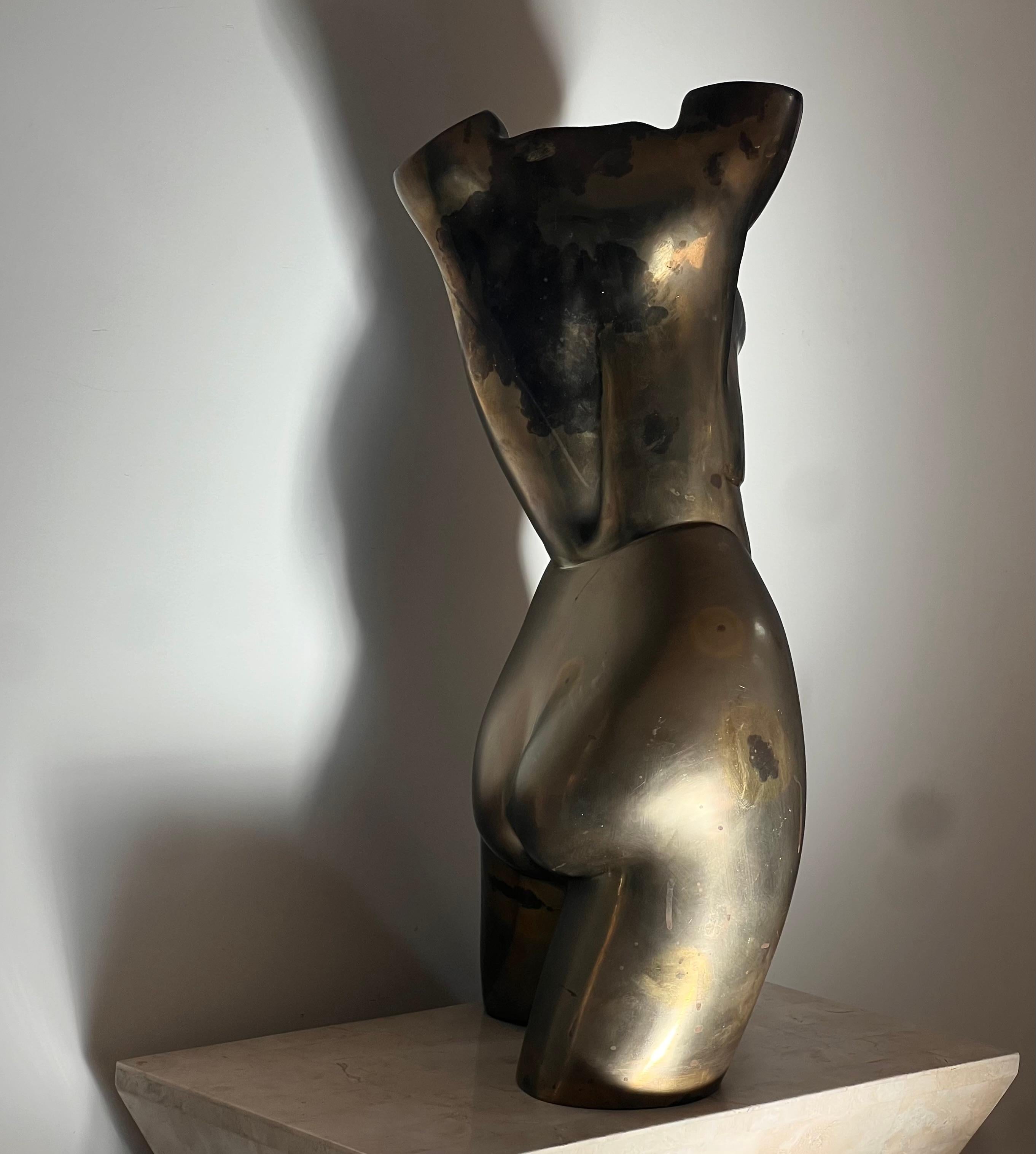 A monumental bronze female nude sculpture by Somchai, circa 1970 For Sale 10