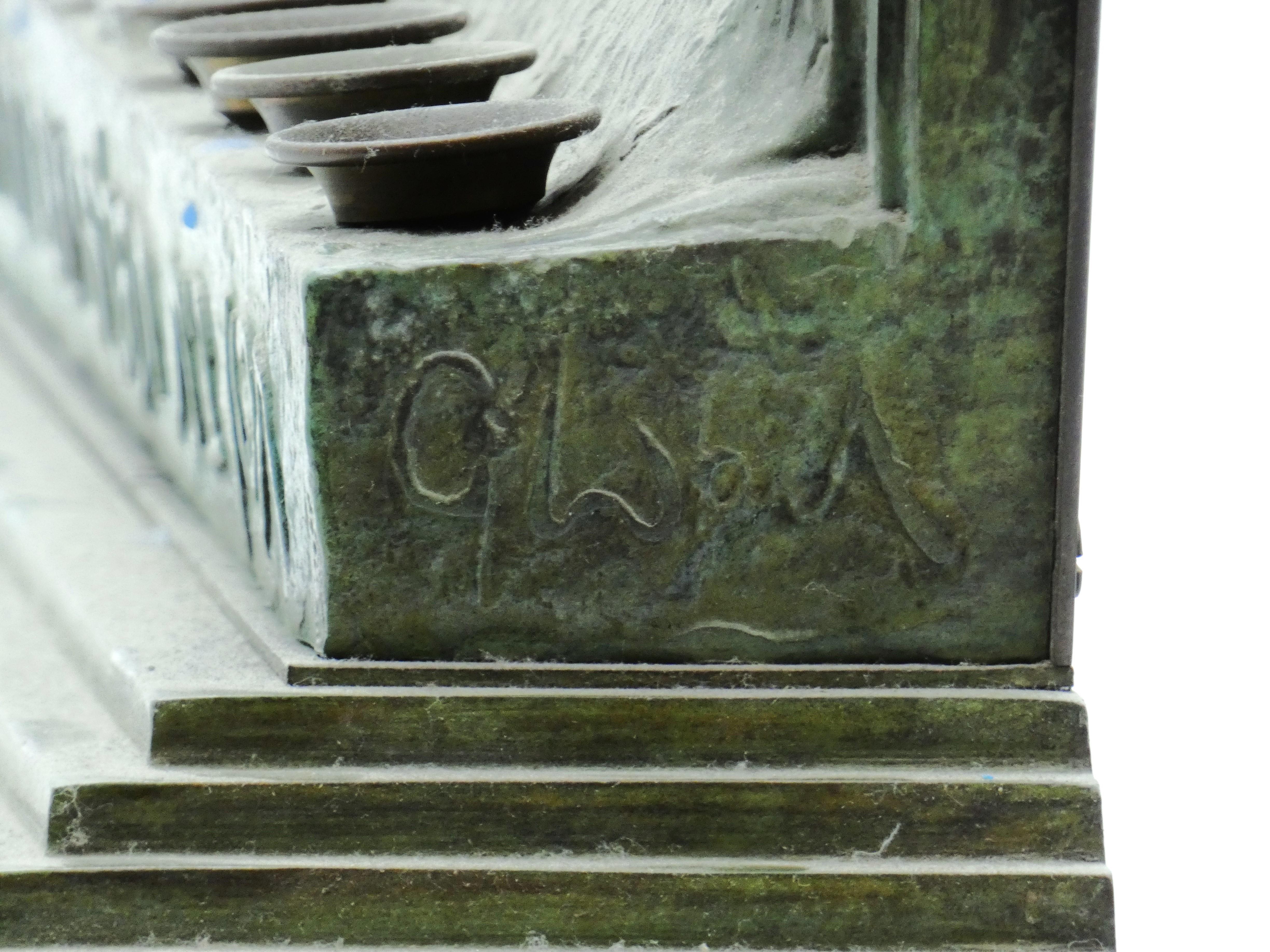 Lampada Hanukkah monumentale in bronzo di Georges Weil, 1989 In condizioni buone in vendita a New York, NY