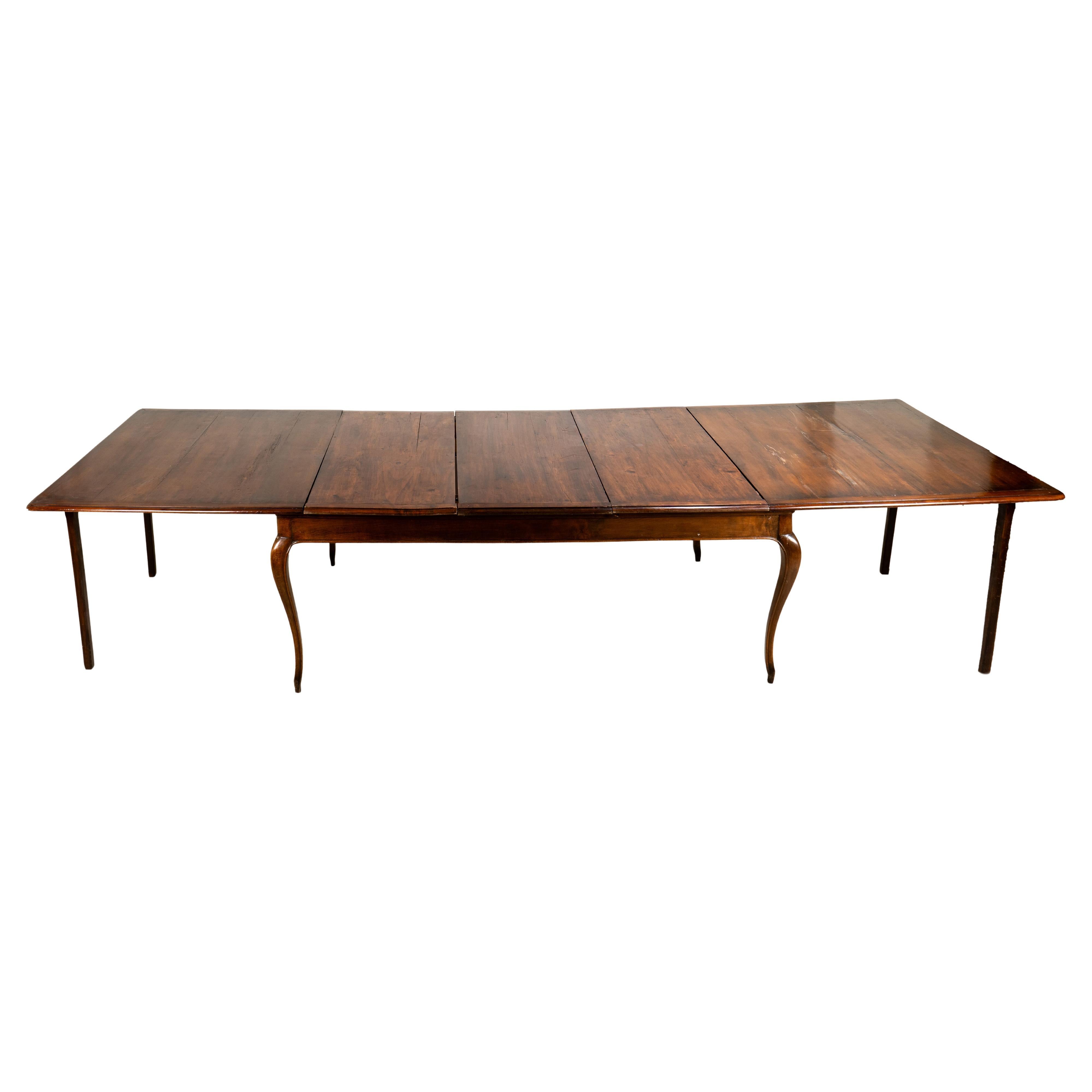 Table de salle à manger monumentale