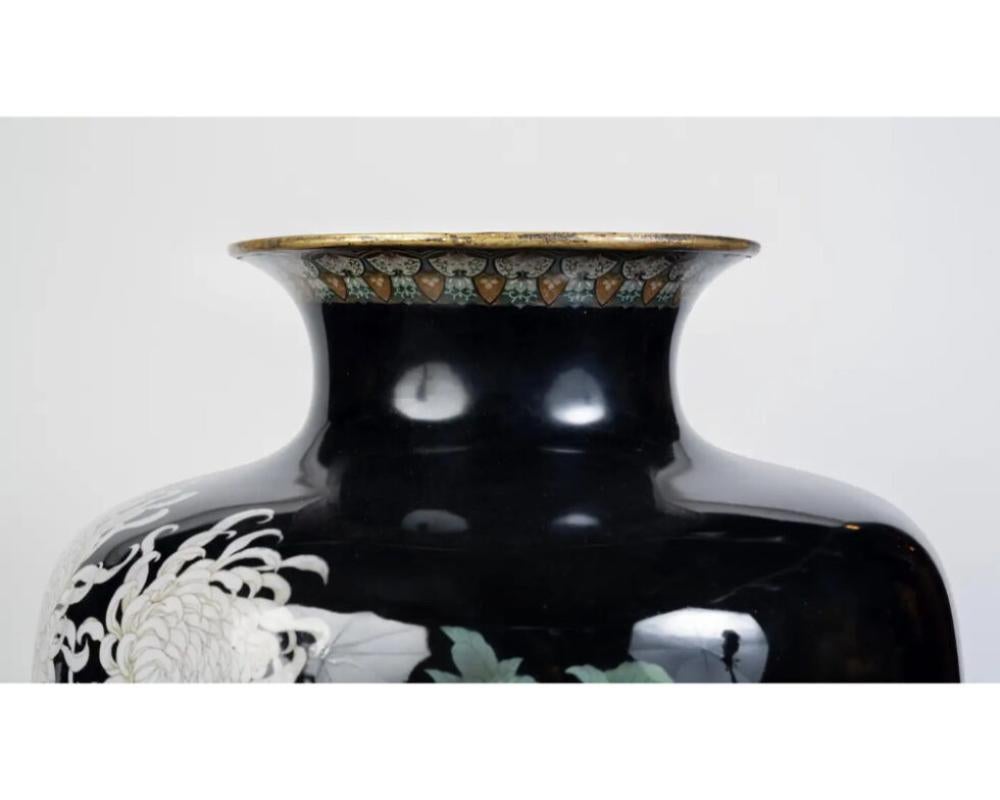 Un monumentale vaso giapponese in smalto cloisonne, attribuito a Hayashi Kodenji in vendita 2