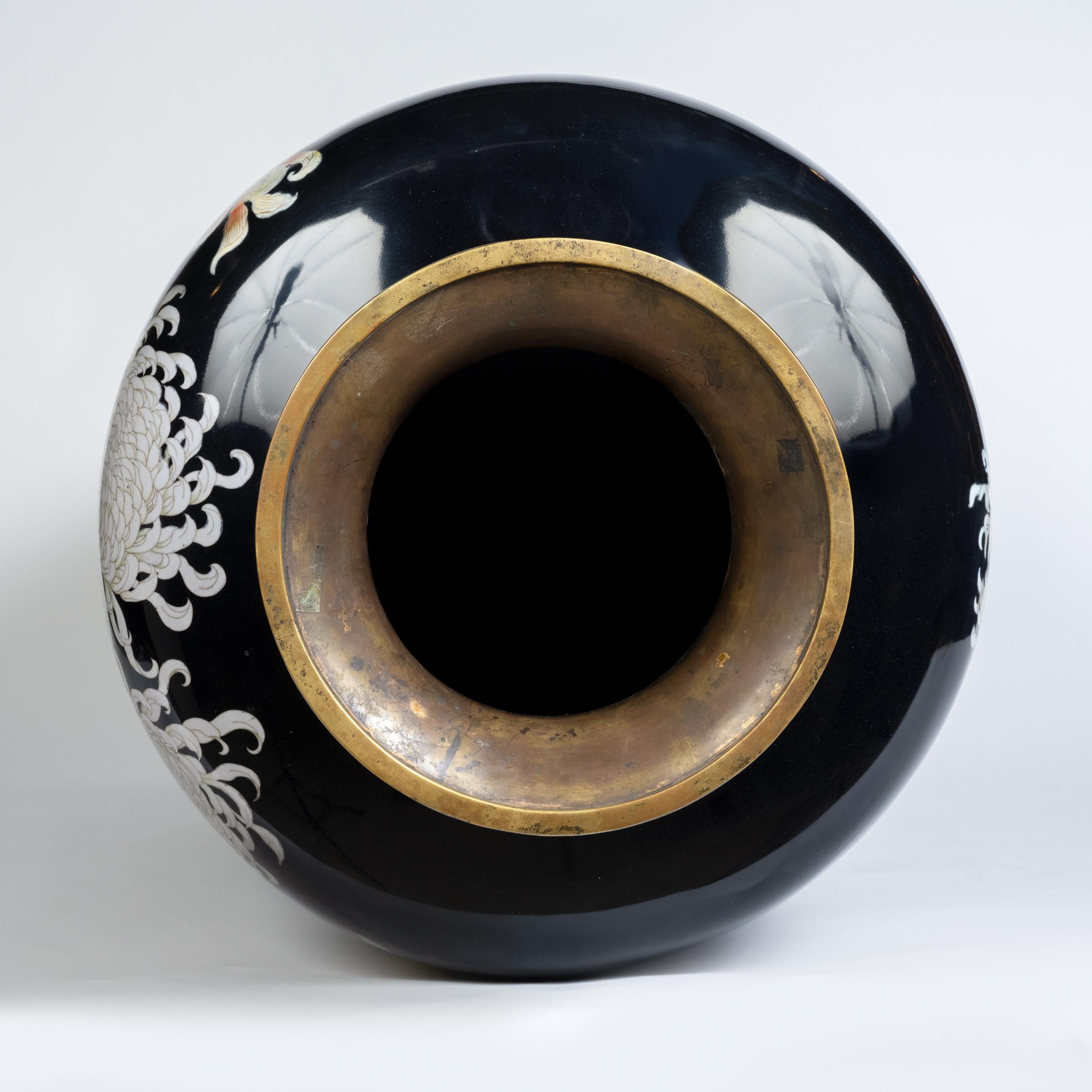 A Monumental Japanese Cloisonne Enamel Vase, Attributed to Hayashi Kodenji For Sale 7