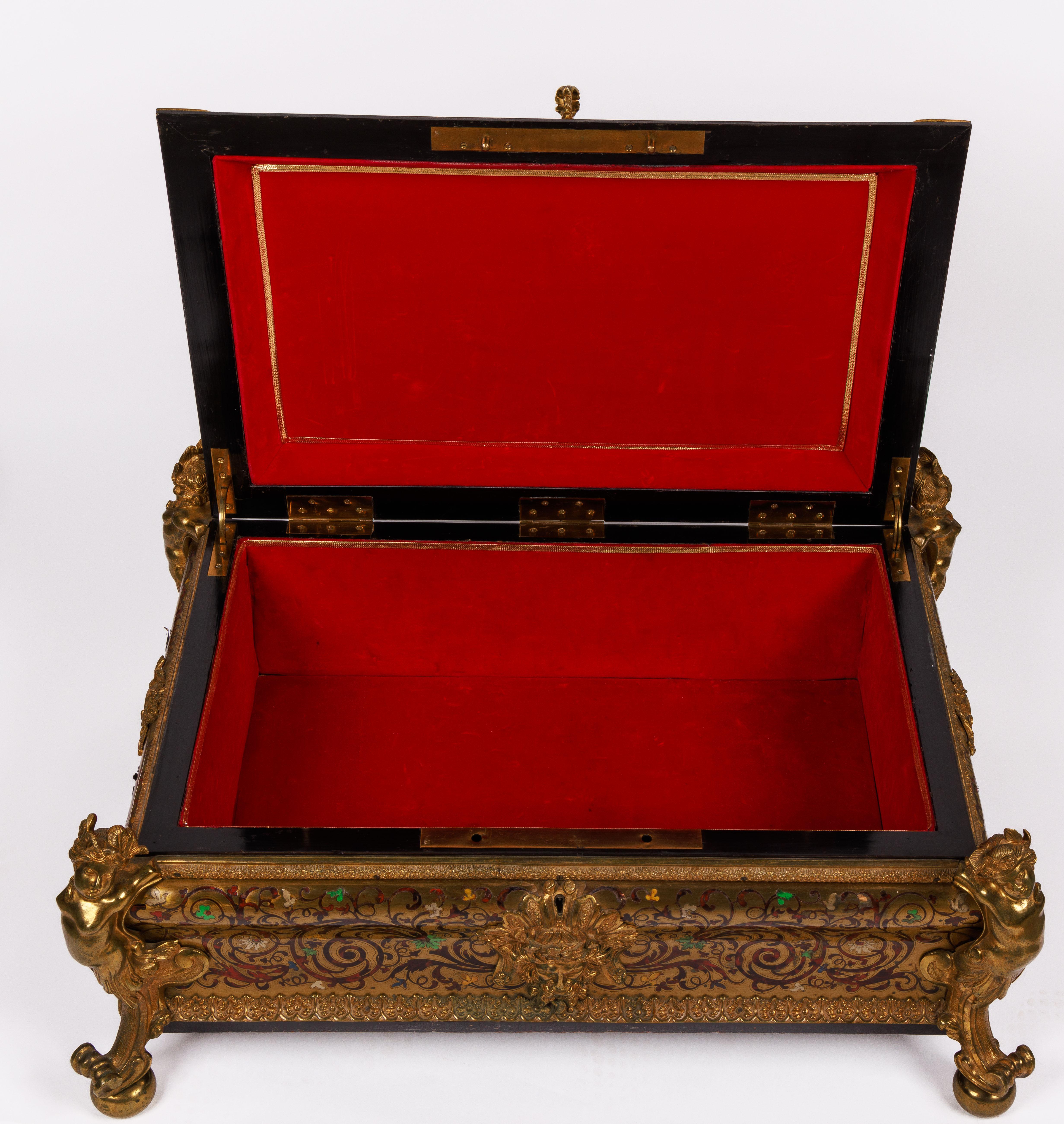 Boîte à coffret monumentale de style Louis XIV en marqueterie de Boulle montée sur bronze doré Bon état - En vente à New York, NY