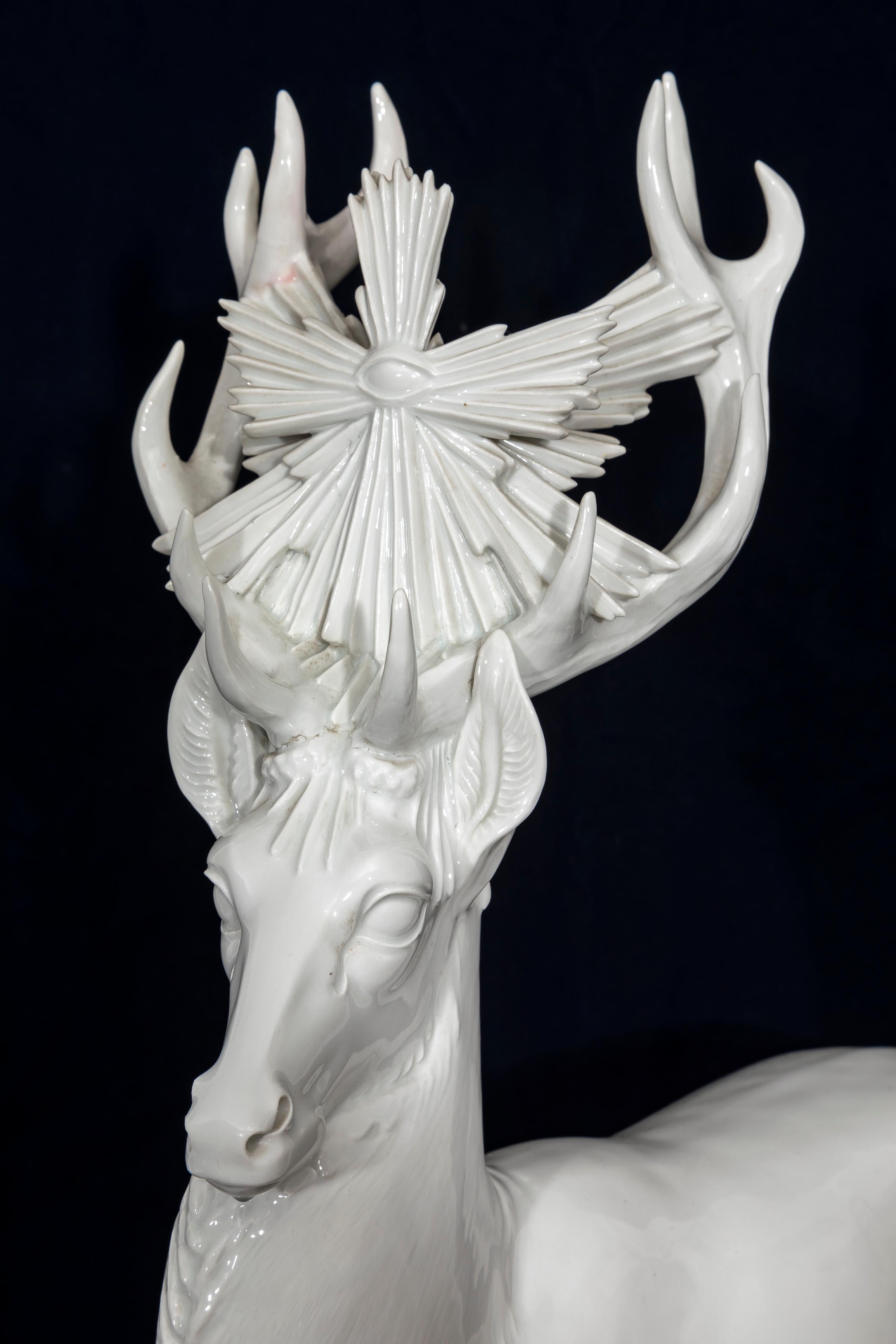 Modèle monumental d'un cerf en porcelaine de Meissen Blanc de Chine de Max Esser en vente 3