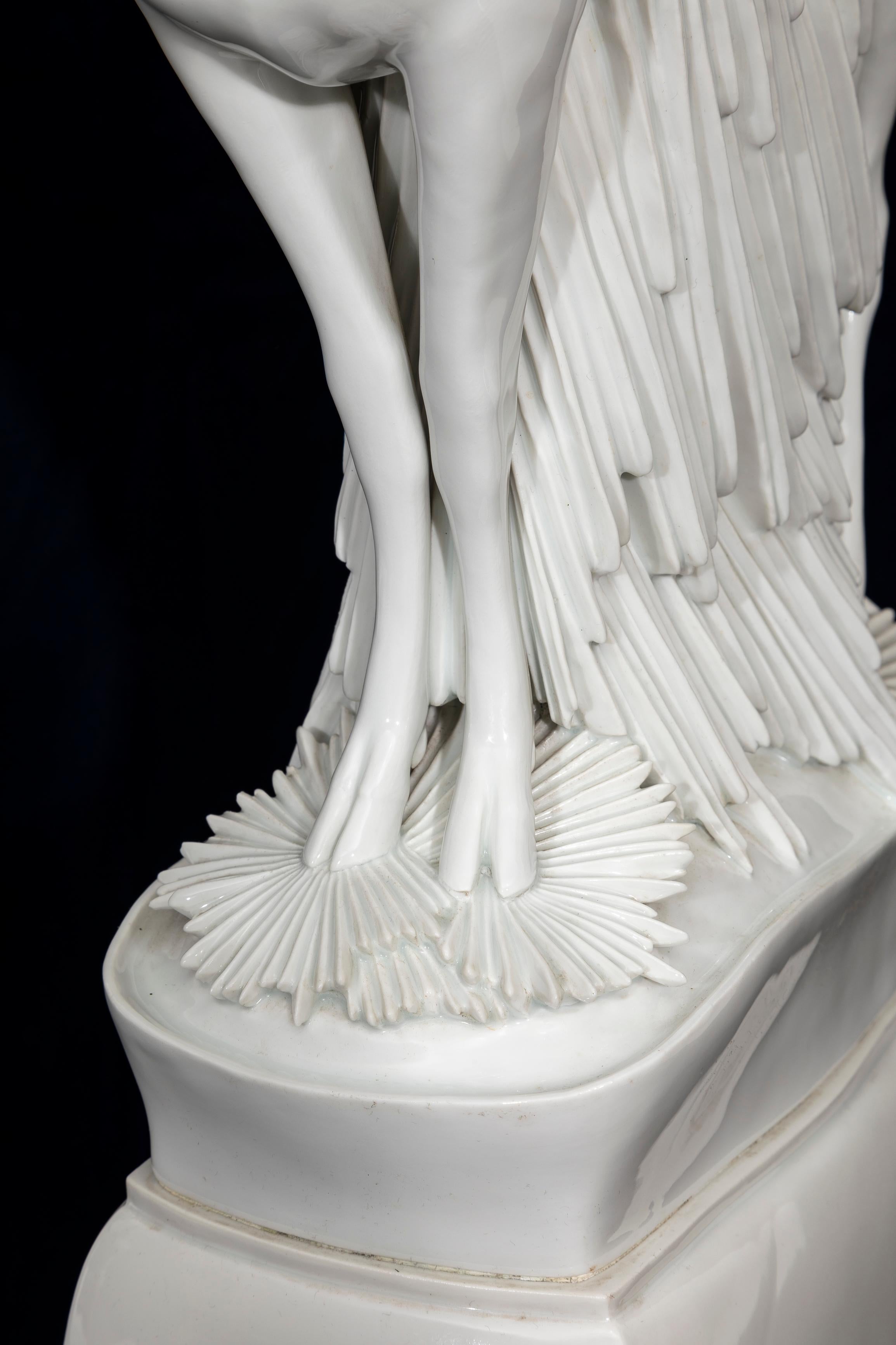 Modèle monumental d'un cerf en porcelaine de Meissen Blanc de Chine de Max Esser en vente 4
