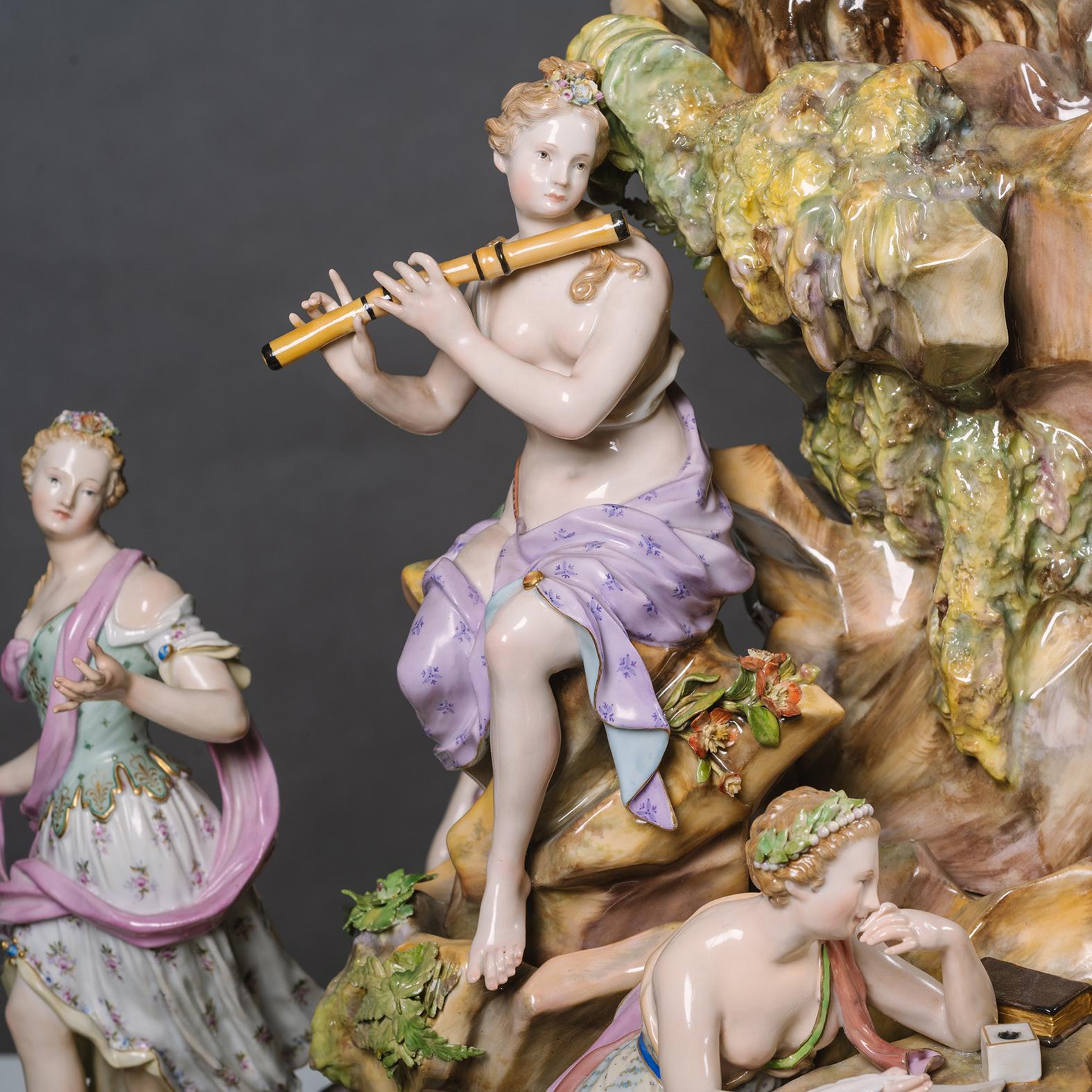 Grupo monumental de figuras de porcelana de Meissen del monte Parnaso en venta 5