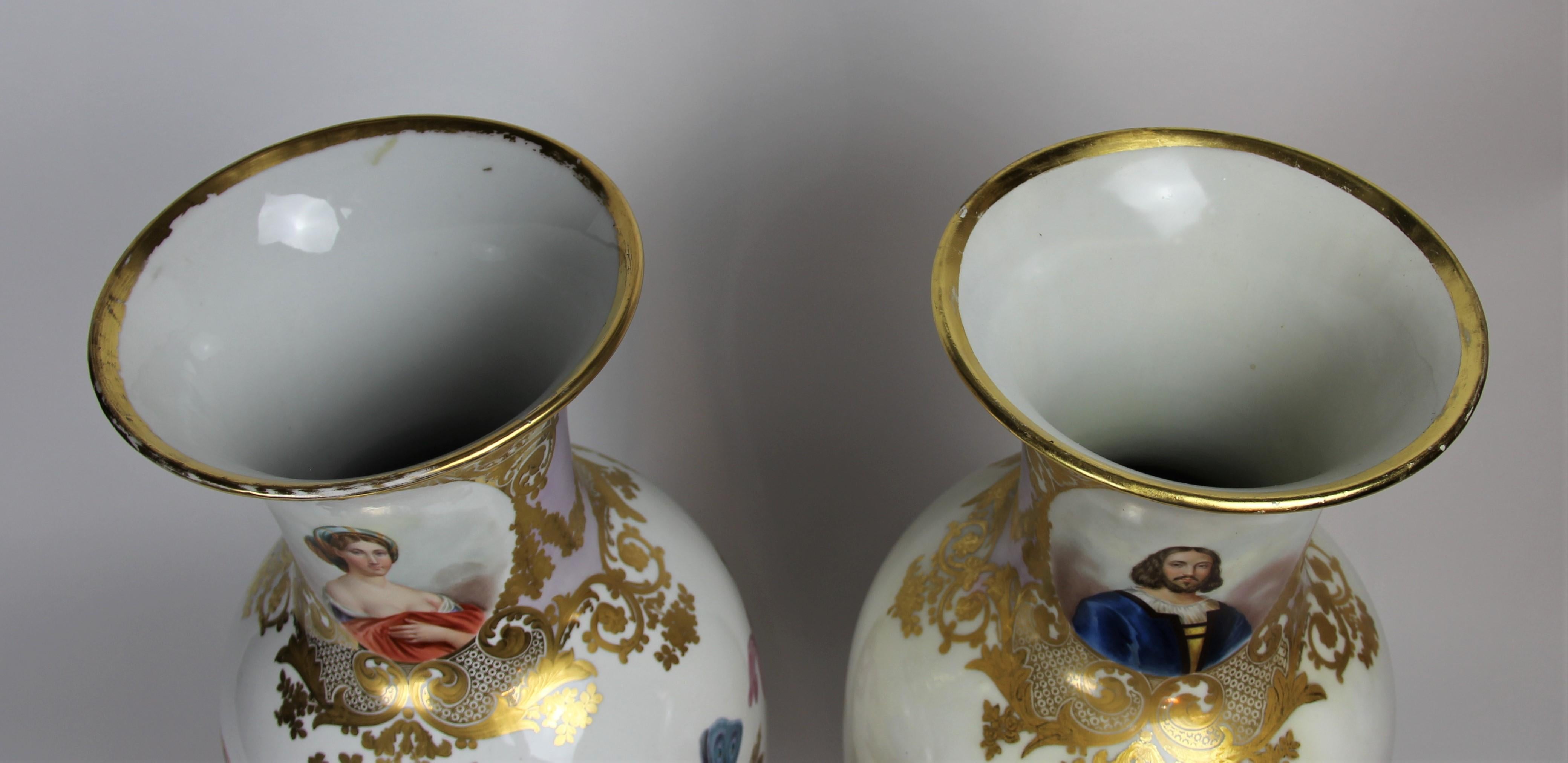 Monumental Pair of Old Paris Porcelain Vases with Dancing Figures of Angles For Sale 12