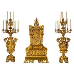 Garniture monumentale de pendule Revive de la Renaissance, attribuée à Feuchère