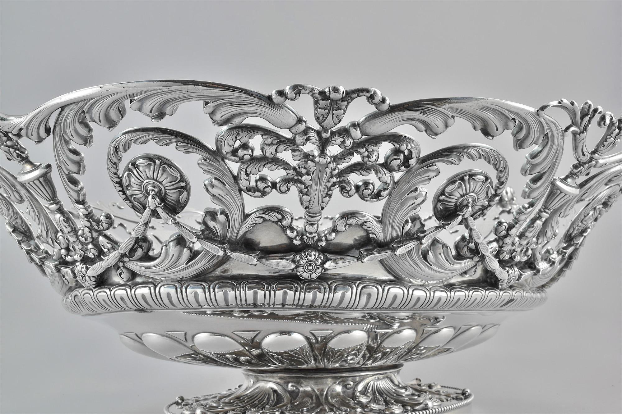 A Monumental Silver Jardiniere Centrepiece, Tiffany & Co For Sale 3