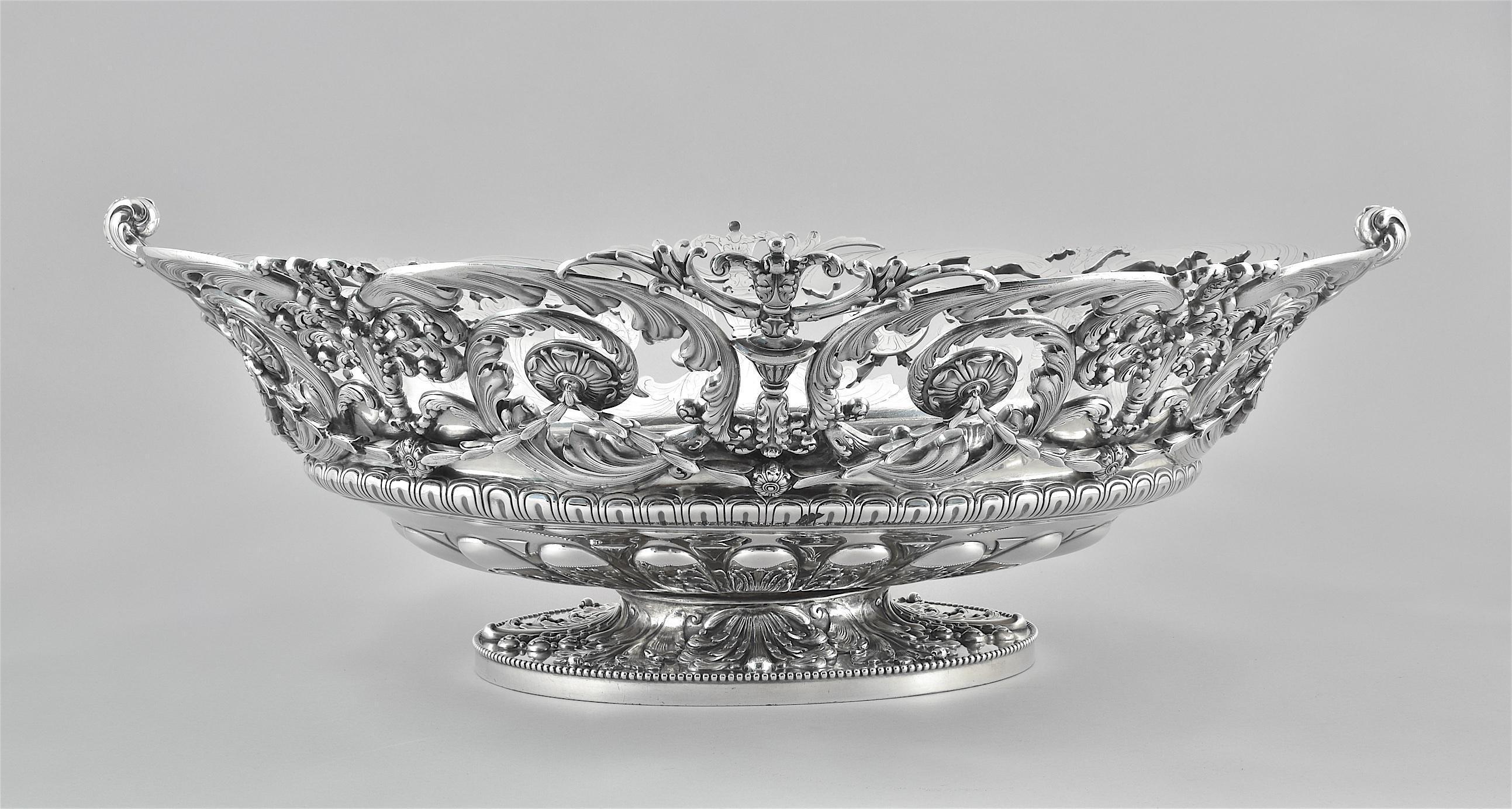 A Monumental Silver Jardiniere Centrepiece, Tiffany & Co For Sale 4