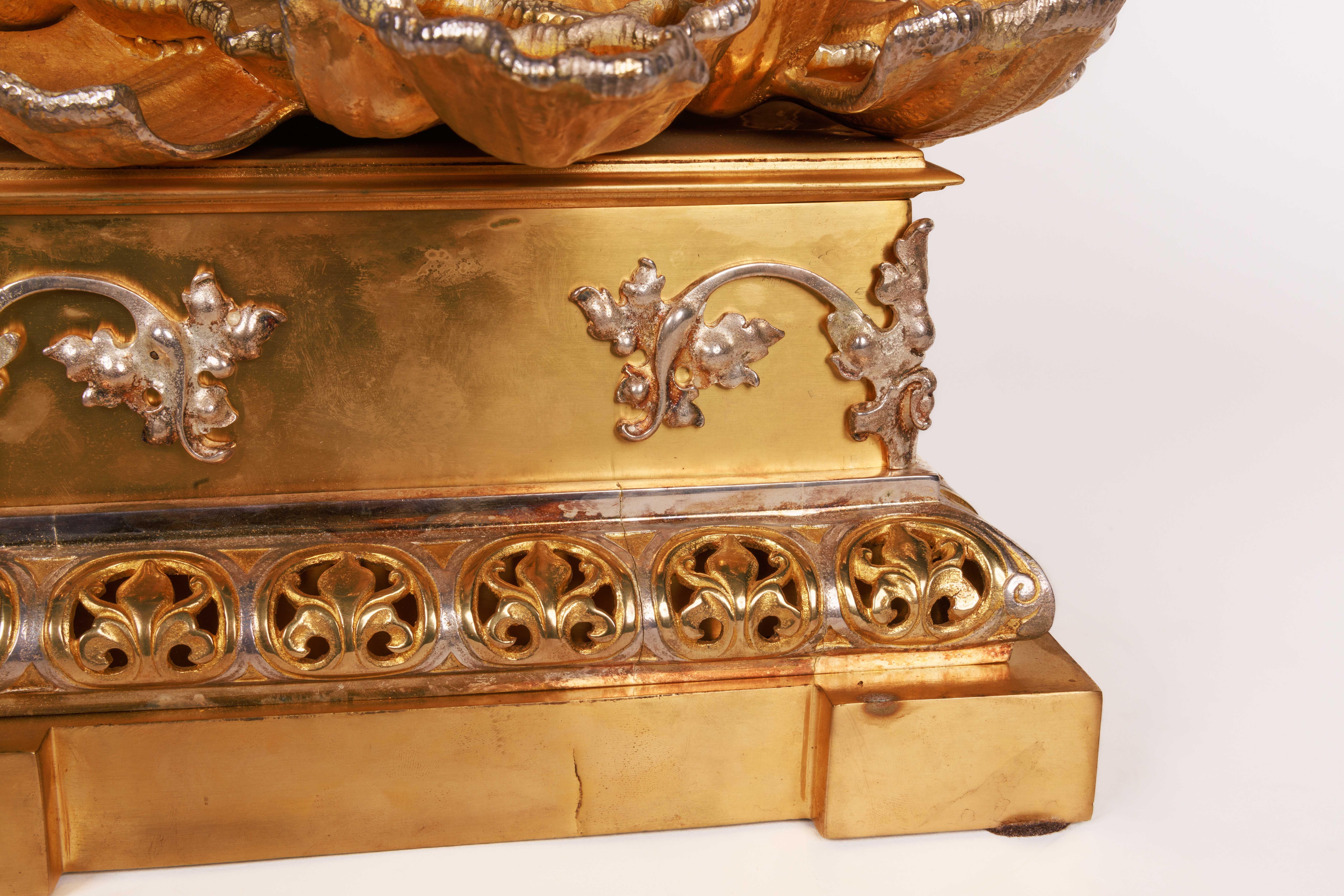 Centre de table monumental en verre argenté et bronze doré de « Poséidon » en vente 9