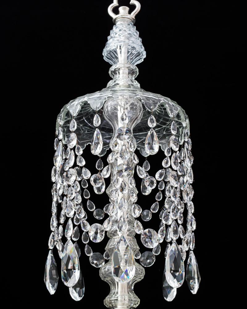 Monumental Twenty-Light Cut Glass Chandelier in Adam Style In Good Condition For Sale In Steyning, West sussex