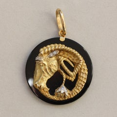 Moroni 18 Carat Gold, Onyx and Diamond Capricorn Zodiac Pendant