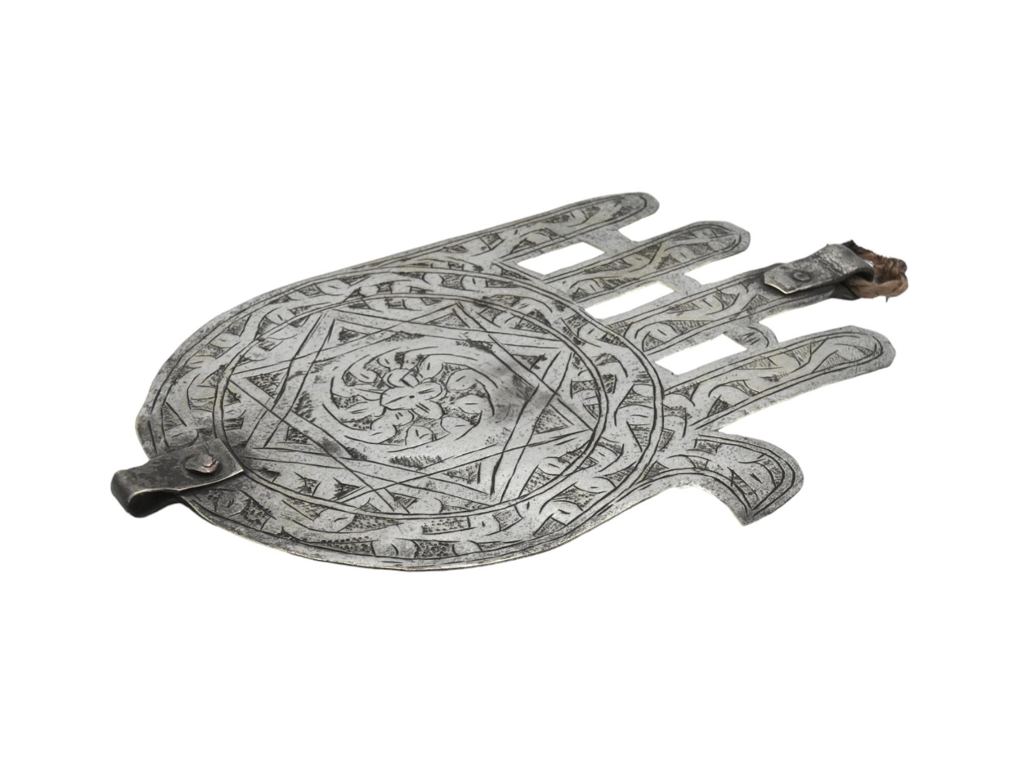 Hamsa aus Morrocan-Silber, um 1900 im Angebot 1