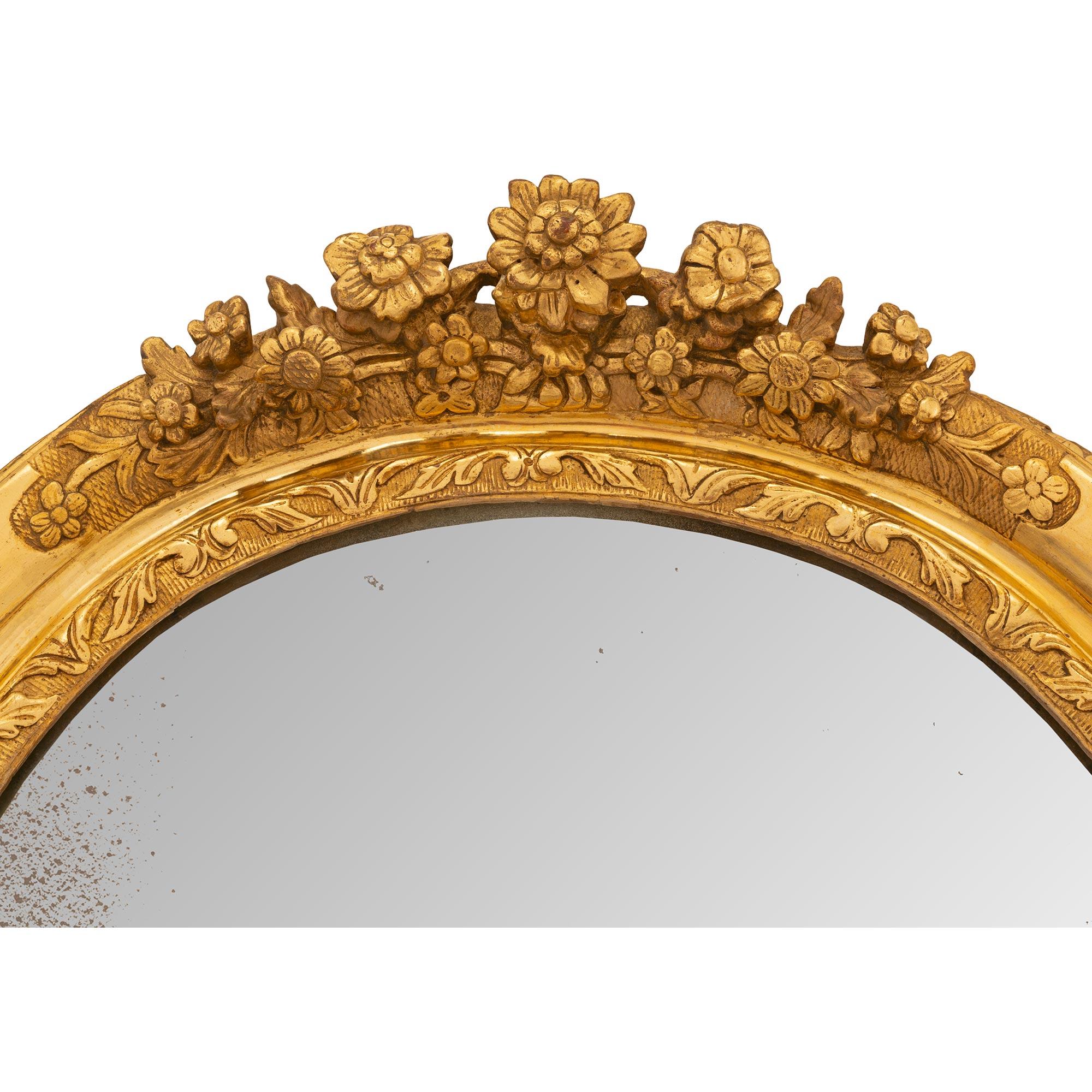 18th Century A most attractive French early 18th century Louis XIV Period Giltwood mirror For Sale
