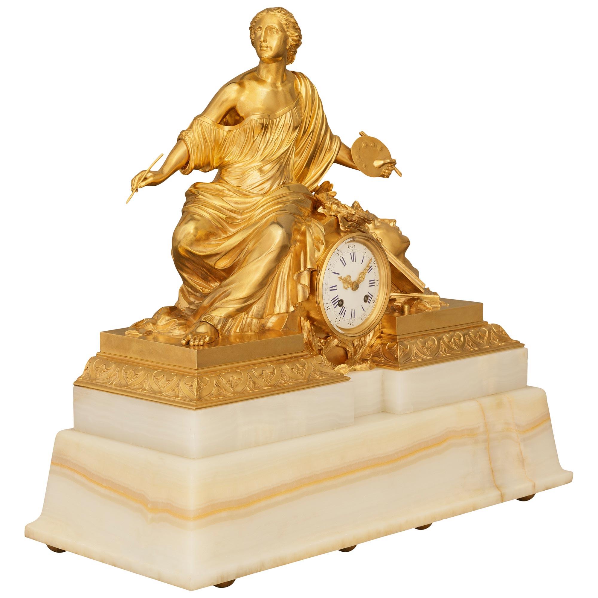 Français Pendule de cheminée en onyx et bronze doré, très décorative, de style Louis XVI, du XIXe siècle. en vente