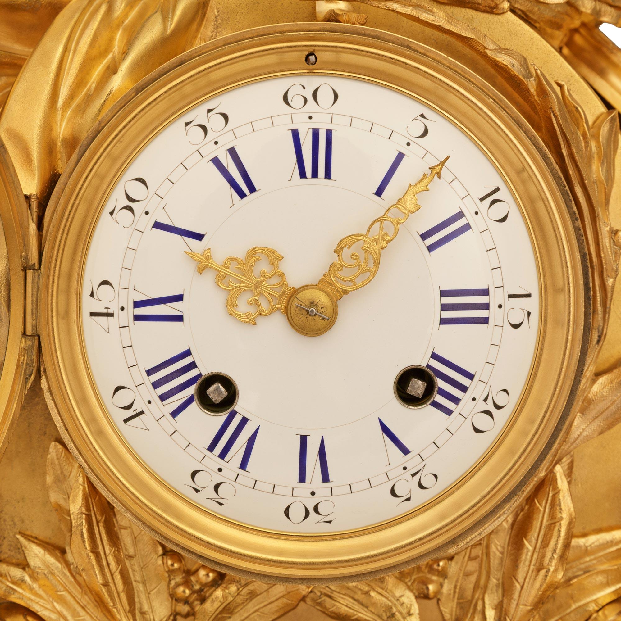 Pendule de cheminée en onyx et bronze doré, très décorative, de style Louis XVI, du XIXe siècle. en vente 4