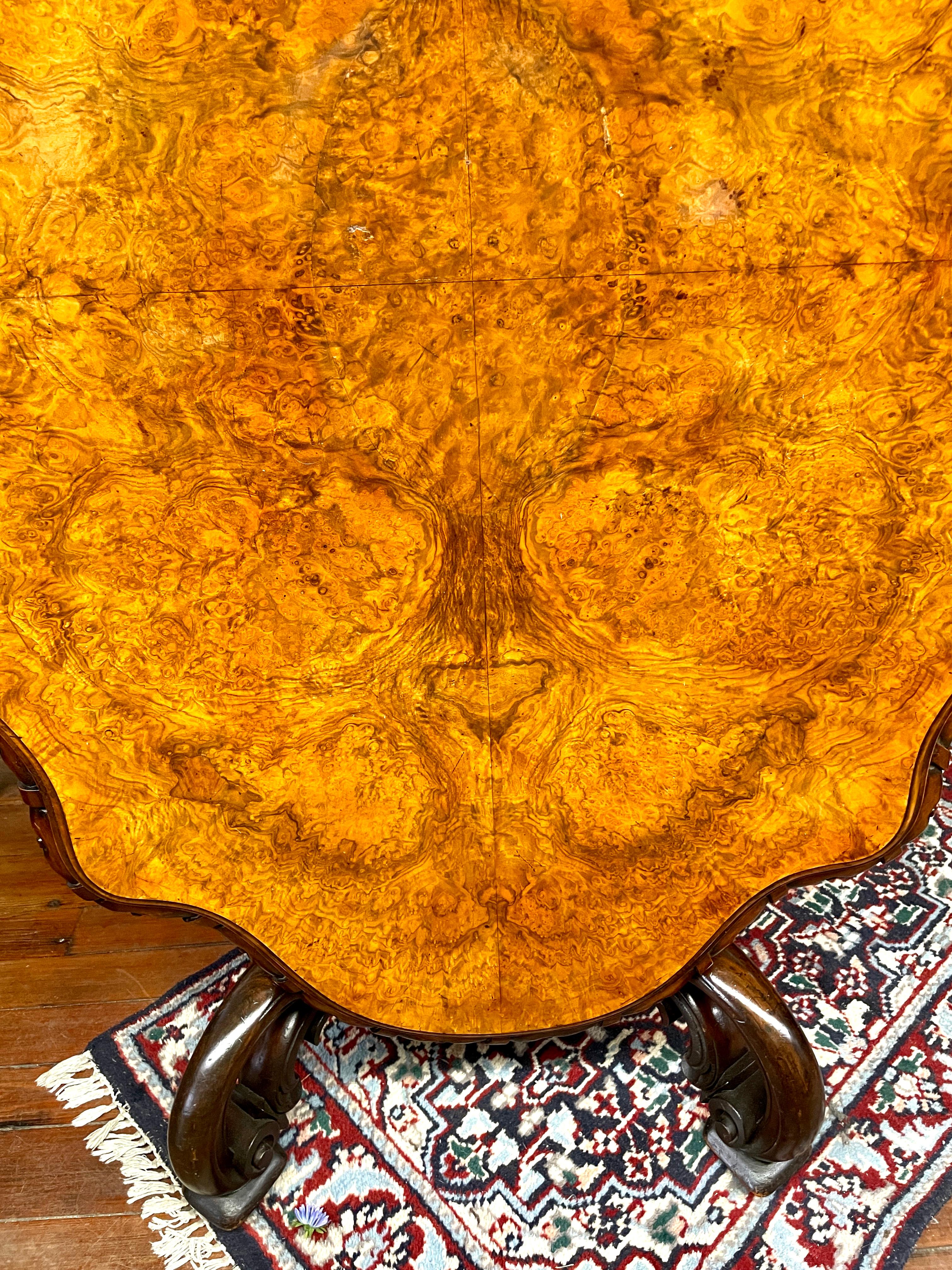 A Most Fabulous Antique English Burr Walnut Shaped Tilt-Top Loo or Centre Table For Sale 1