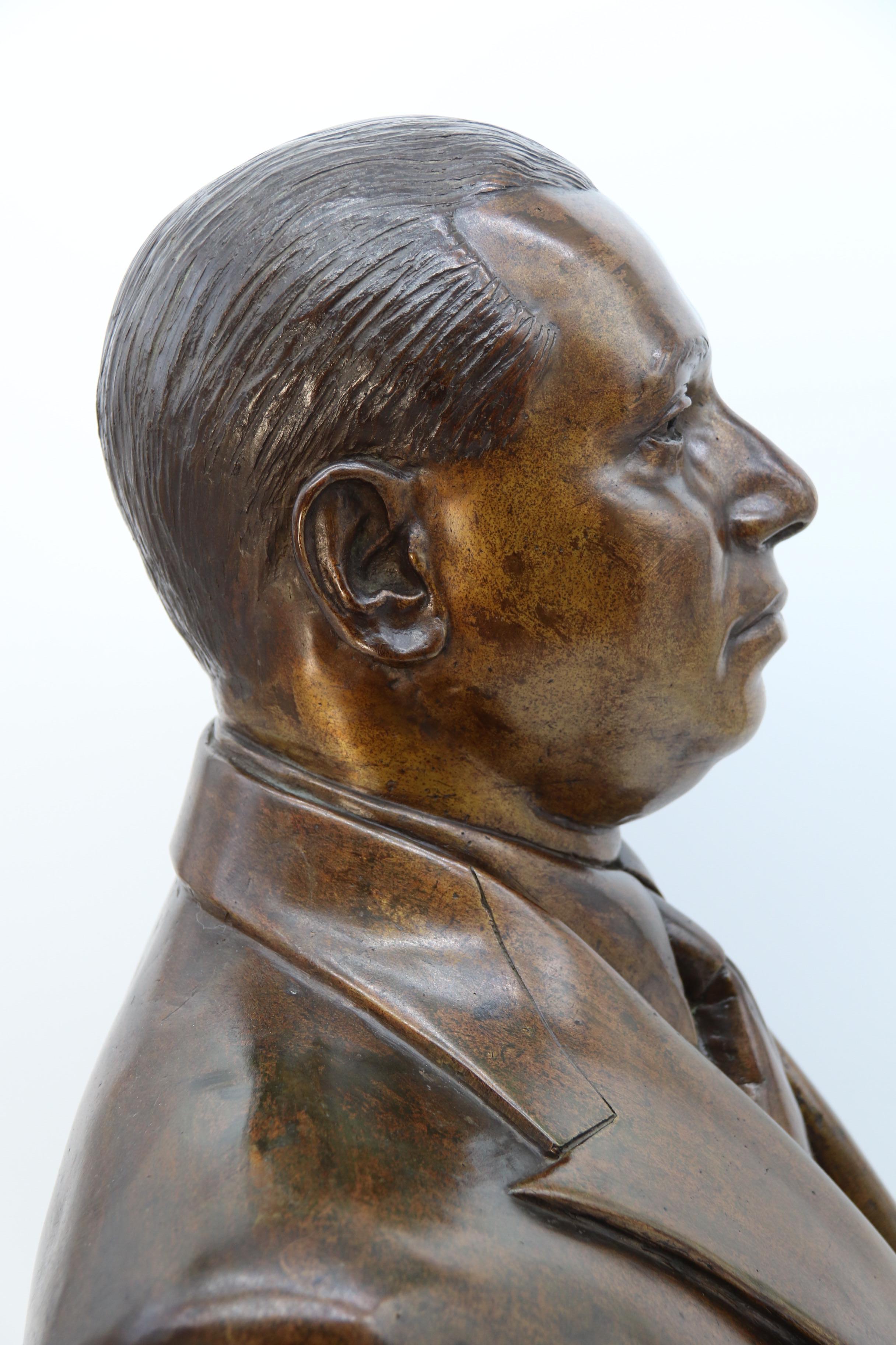 A most impressive bronze bust of a 1920s South American gentleman. For Sale 2