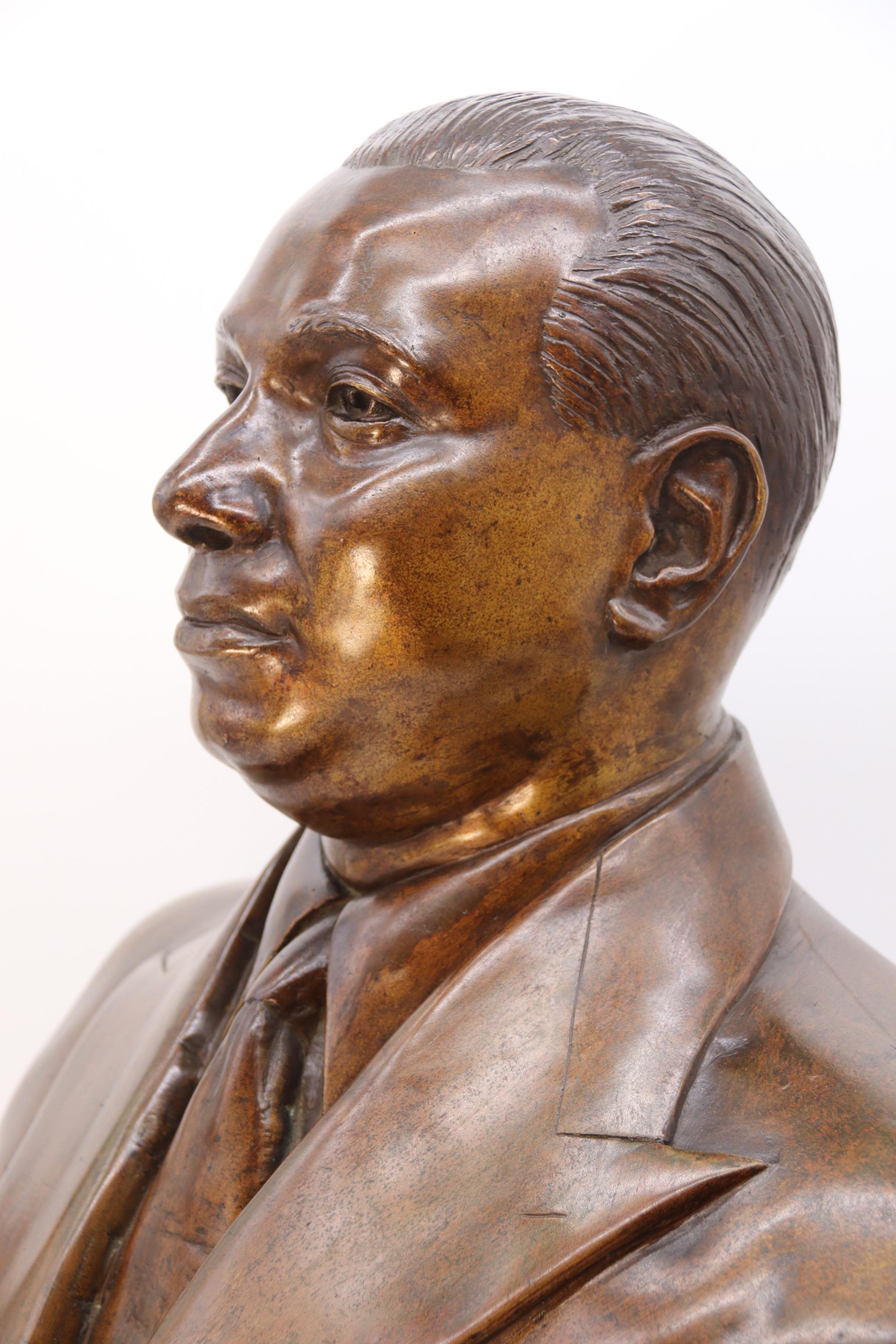 A most impressive bronze bust of a 1920s South American gentleman. For Sale 6