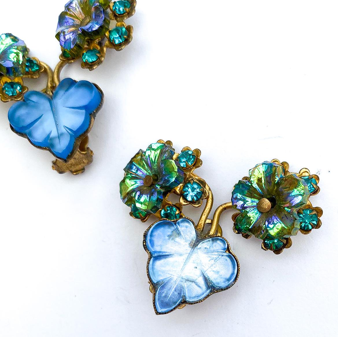 A most unusual pair of glass and paste 'en tremblant' earrings, France, 1950s. For Sale 1