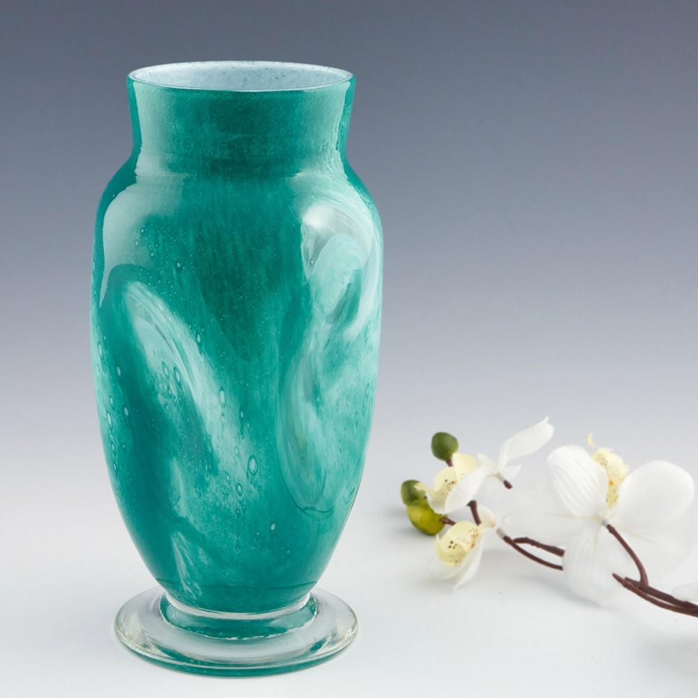 Mottled Gray-Stan Glass Vase, circa 1930 For Sale 3