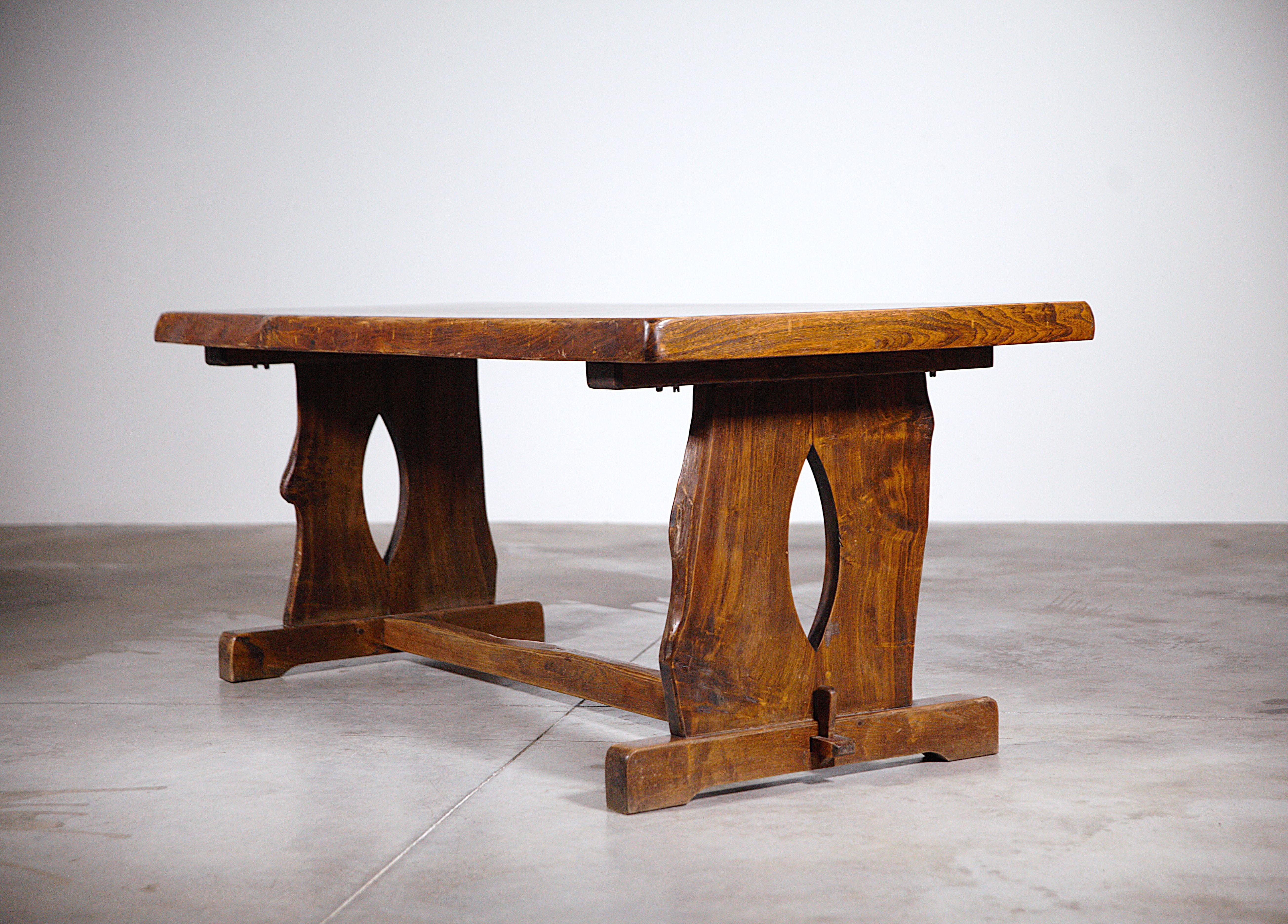 A Mountain Dining Table by Aranjou France 1970's For Sale 5