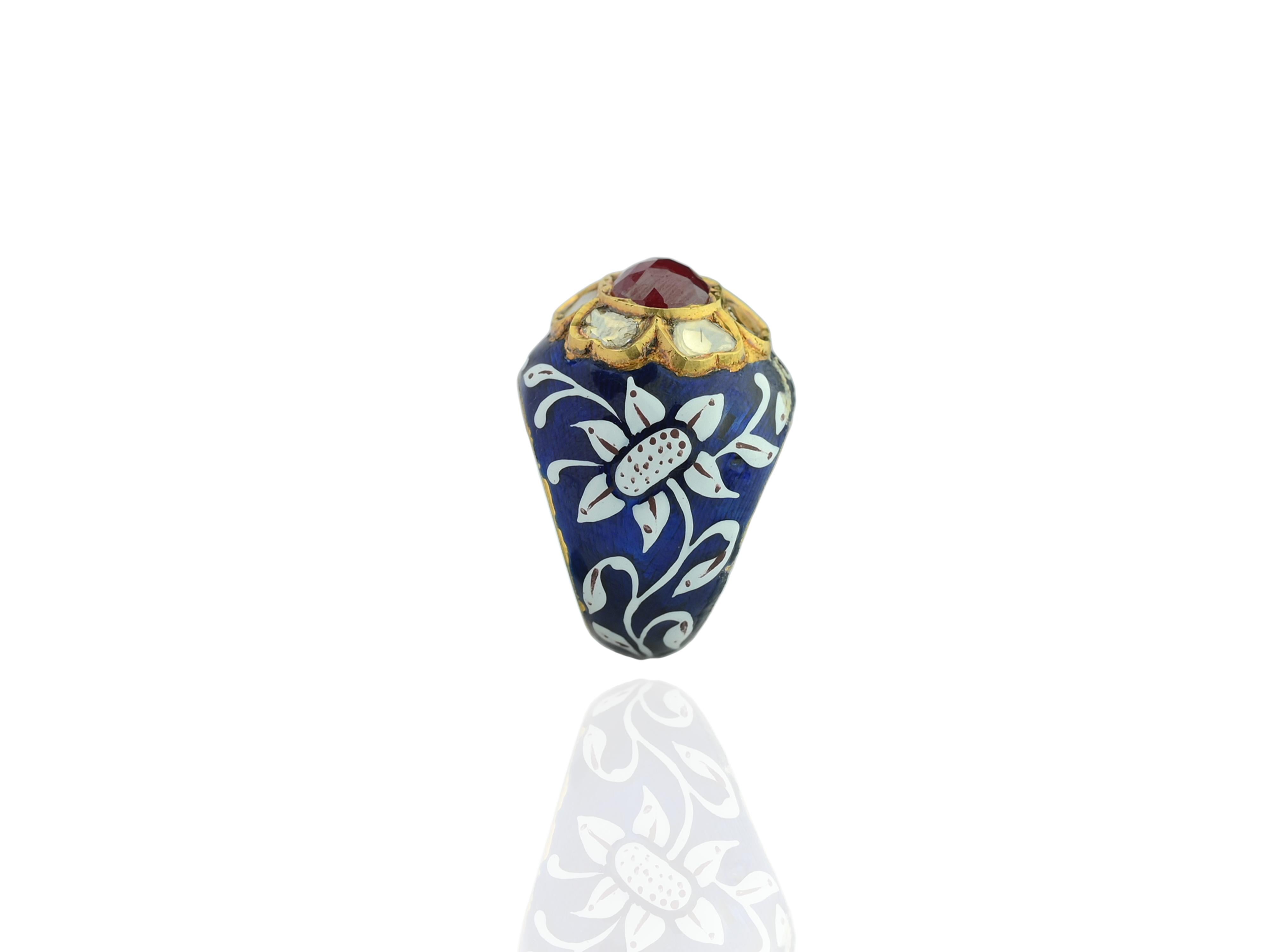 Bague jaipur mughal en or émaillé avec diamant polki et rubis en vente 1