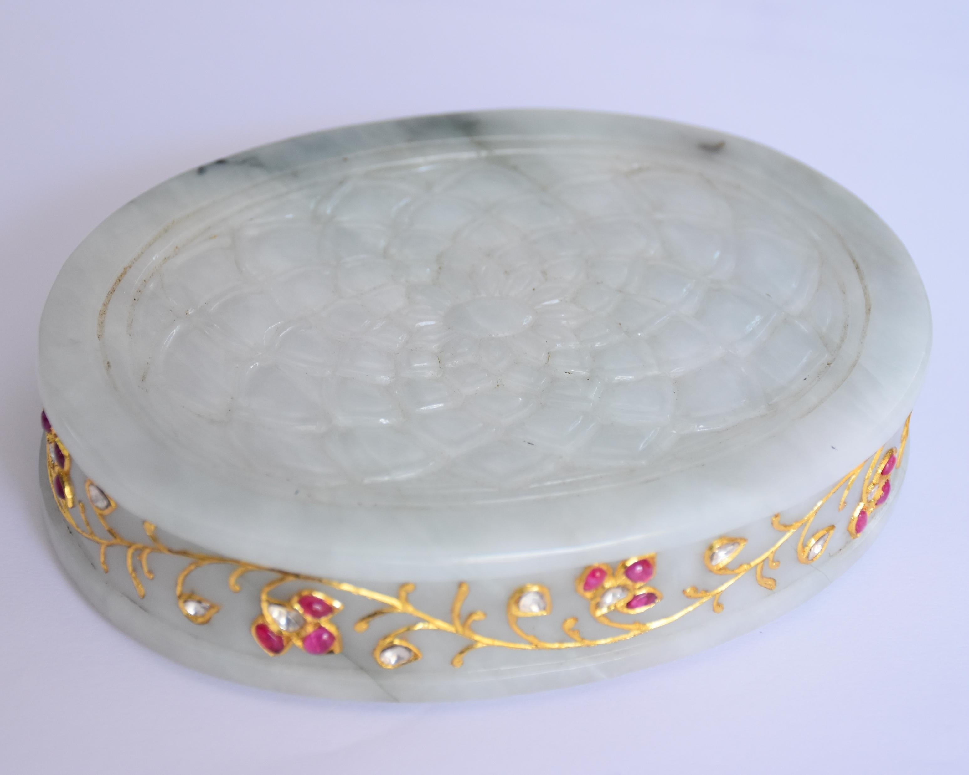 Caja mogol de jade tachonada de oro, rubíes y diamantes Polki 6
