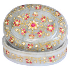 A Mughal Jade Box studded with Gold, Rubies and Diamond Polki
