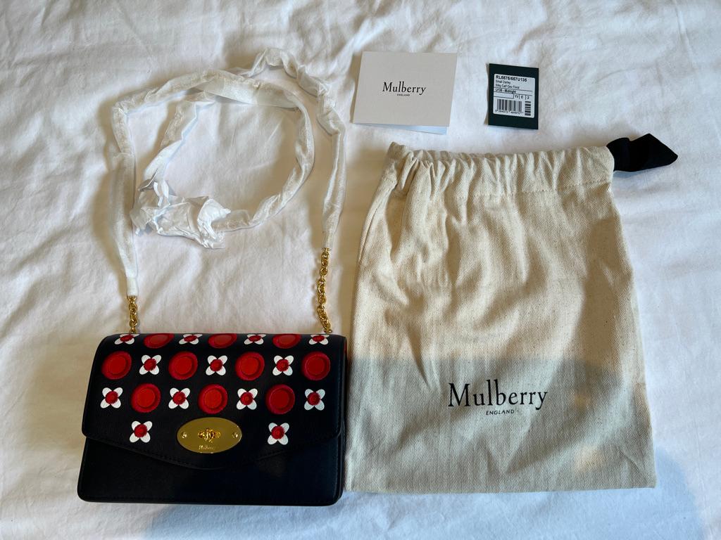 Mulberry Small Darley Handbag in Midnight, Red and White Silky Calf Geo-Floral In Excellent Condition For Sale In Markington, GB