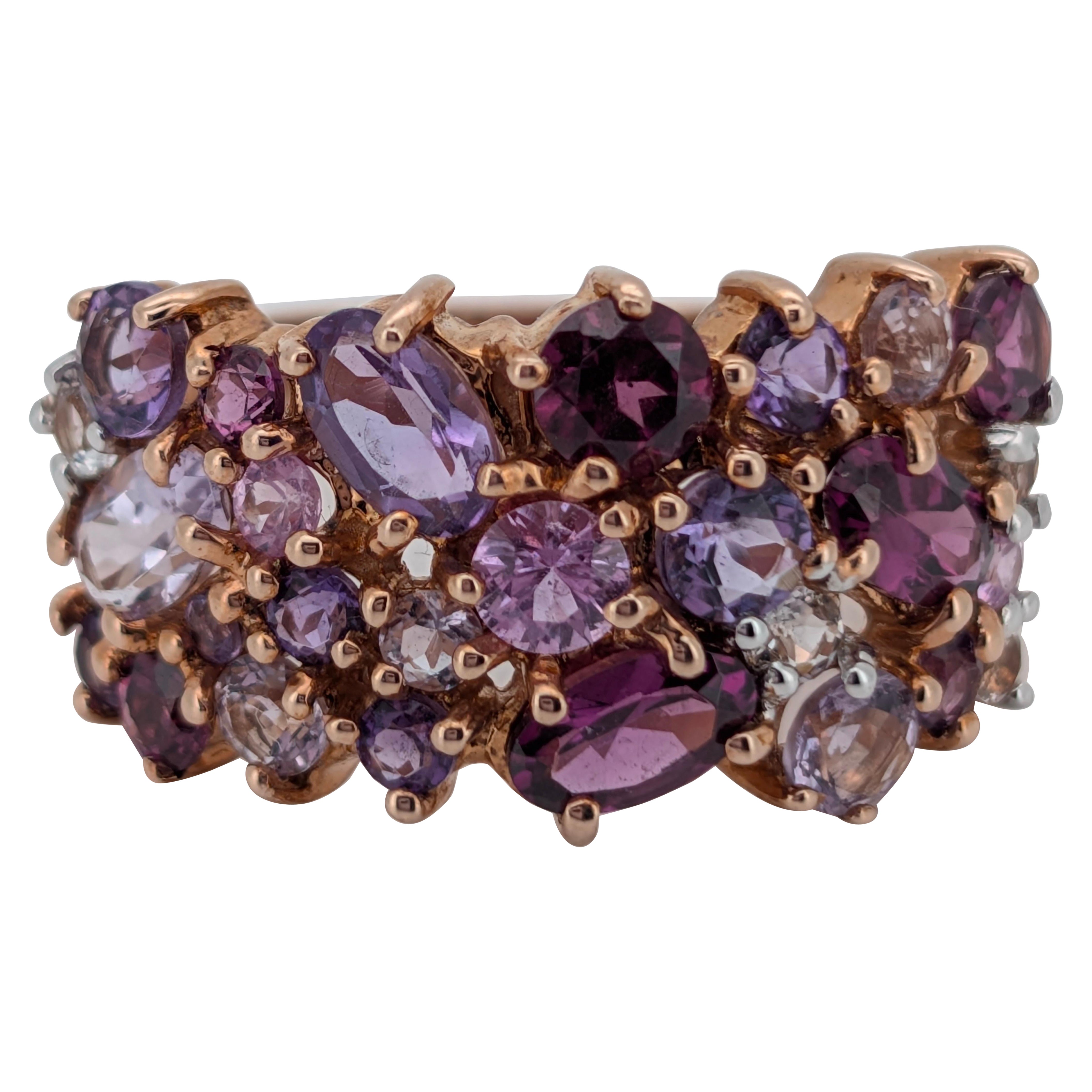 Ein mehrfarbiger Amethyst und Rhodolith-Granat "Cluster" Ring in 9k Gold im Angebot