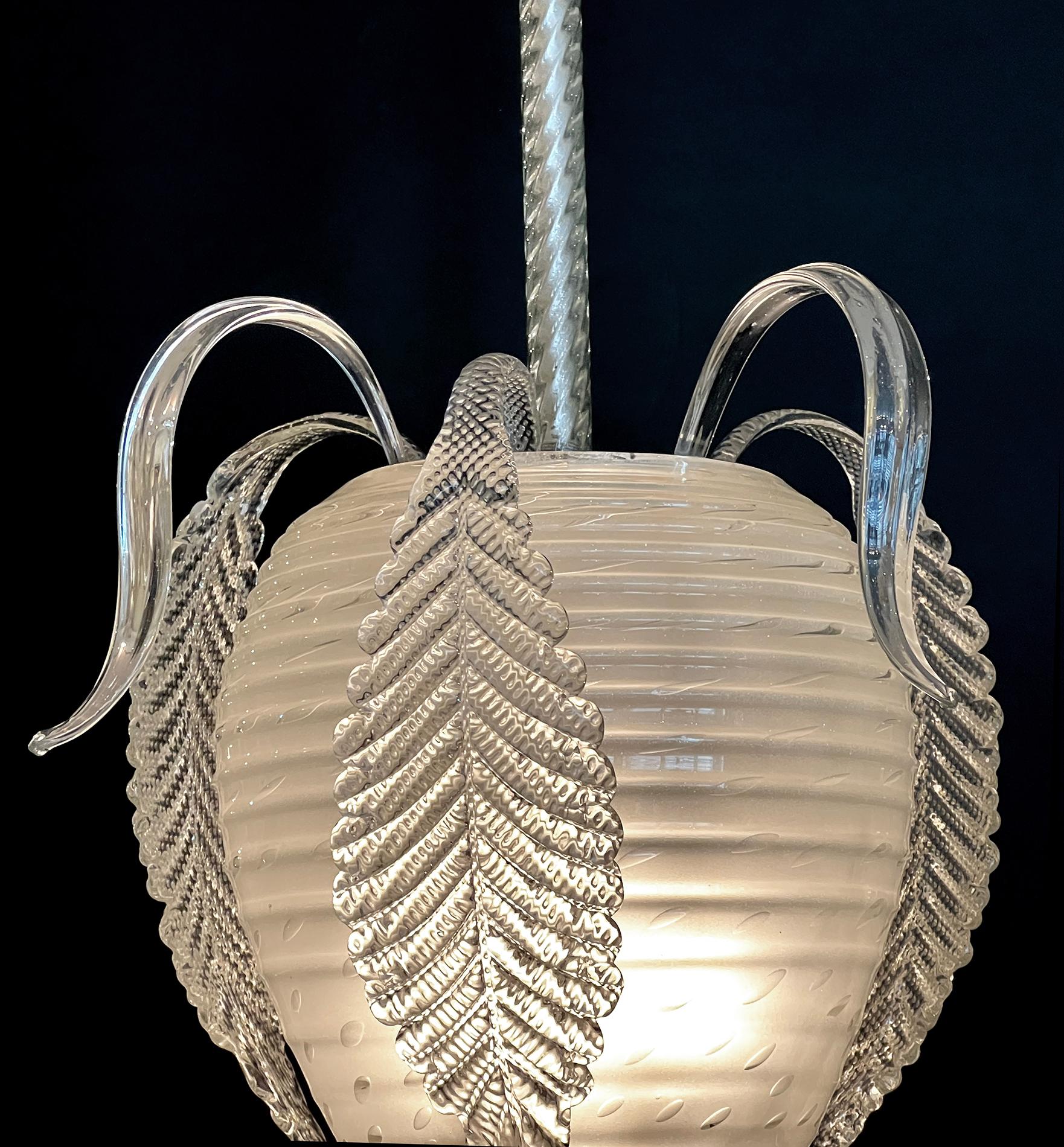 A Murano 1950s Berry-form Frosted Glass Pendant Light by Seguso In Good Condition For Sale In San Francisco, CA