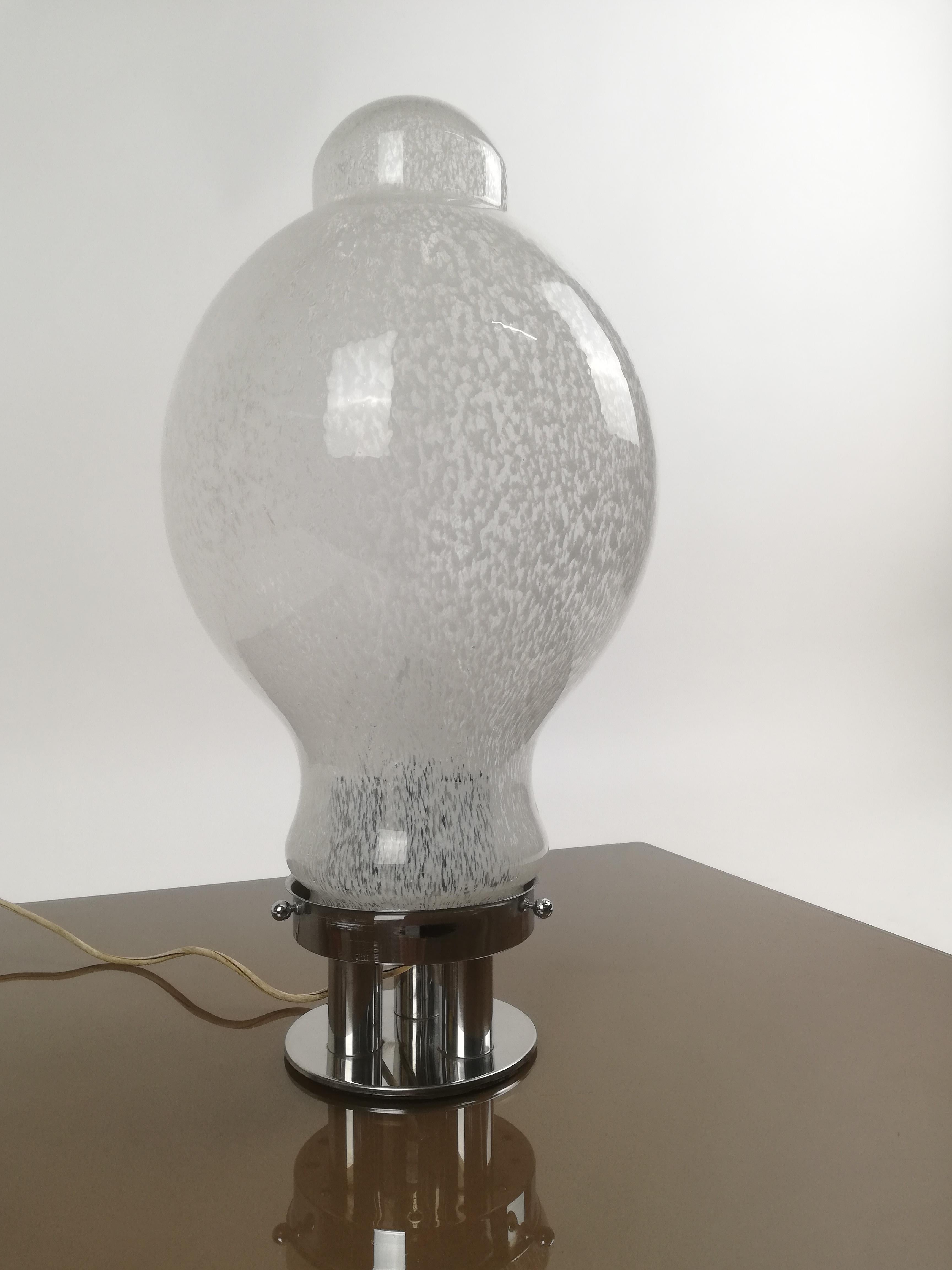 Ère spatiale Lampe de bureau en verre soufflé de Murano dans le style de Carlo Nason pour Mazzega en vente