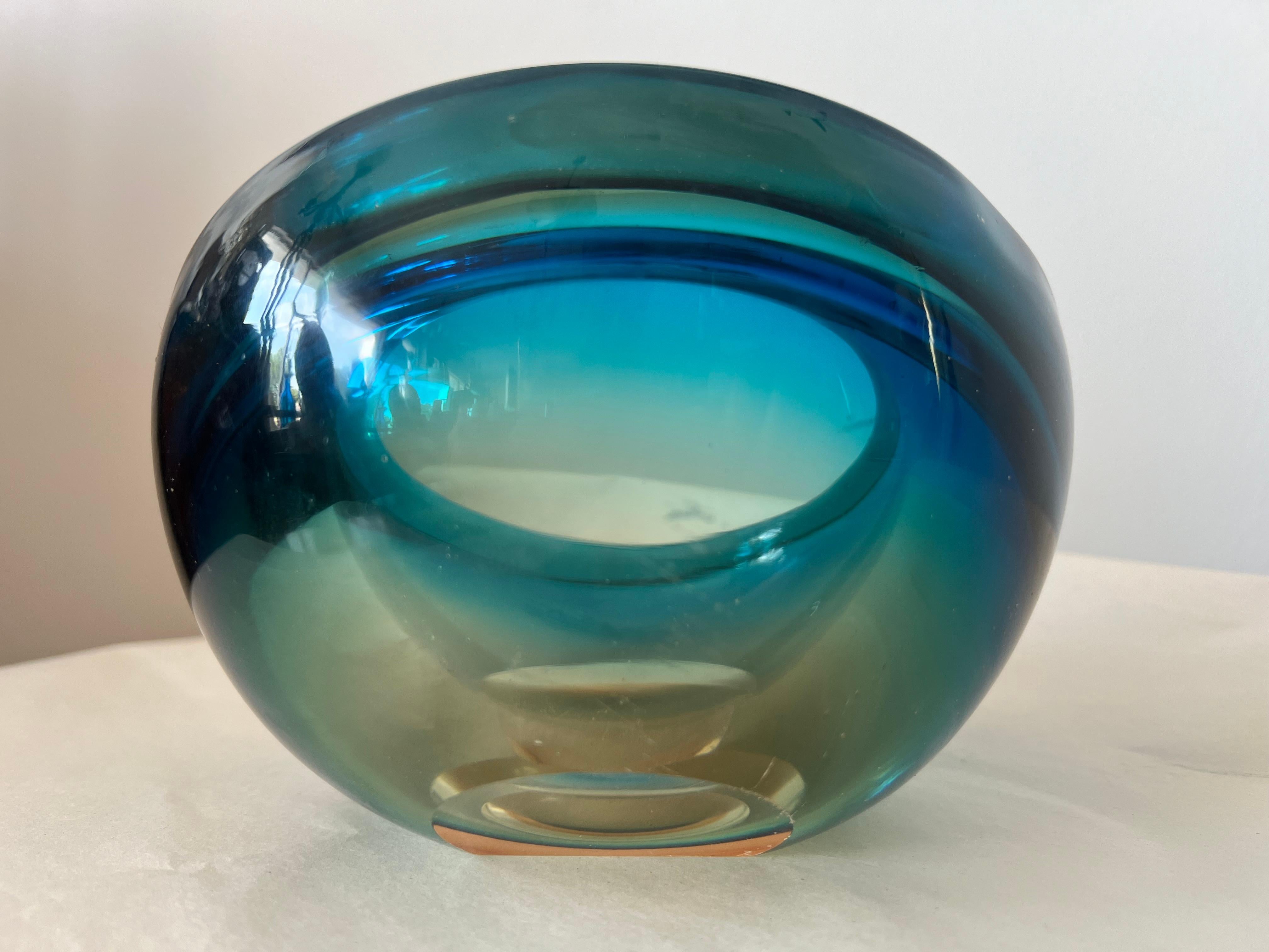 Un cuenco de cristal de Murano de hacia 1950 mediados del siglo XX en venta