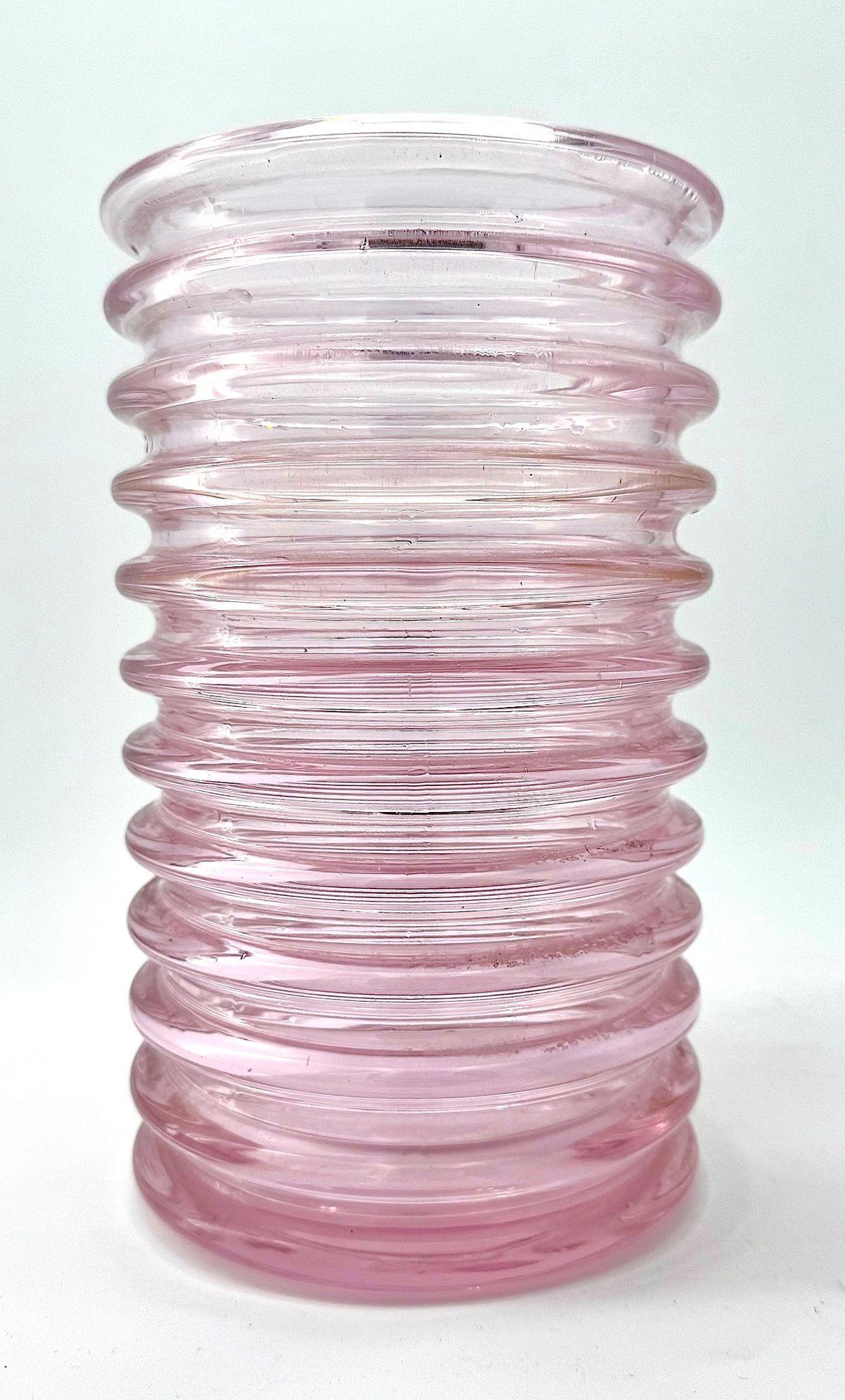 Vaso a coste rosa in vetro di Murano 