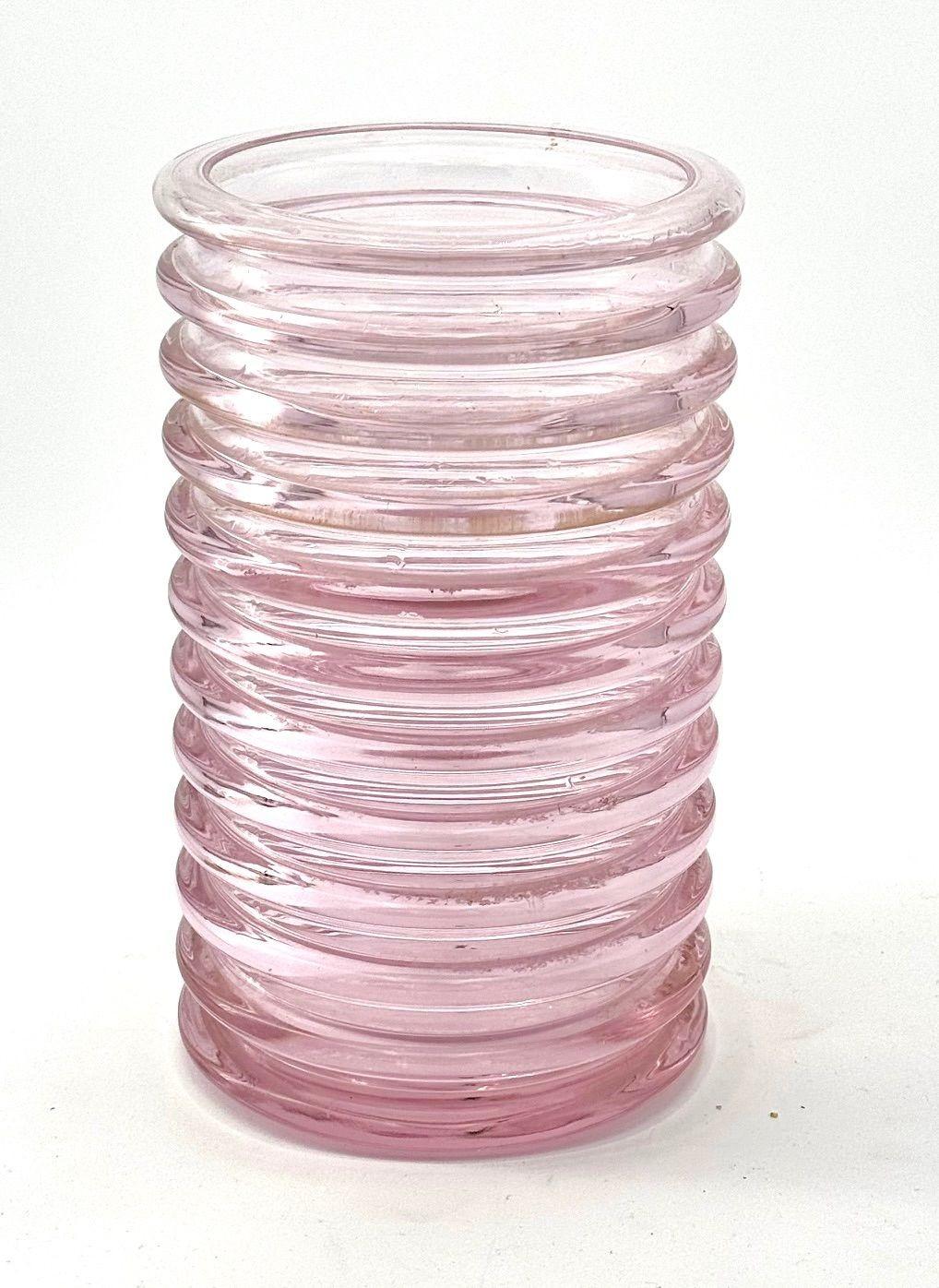 Italiano Vaso a coste rosa in vetro di Murano 