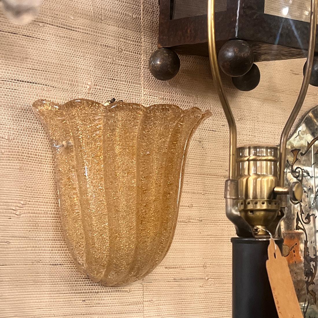 Set de 3 Apliques de Cristal de Murano. Se venden por unidades. mediados del siglo XX en venta