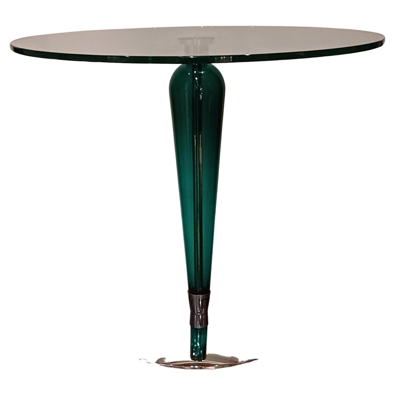 Table d'appoint en verre de Murano attribuée à Seguso.