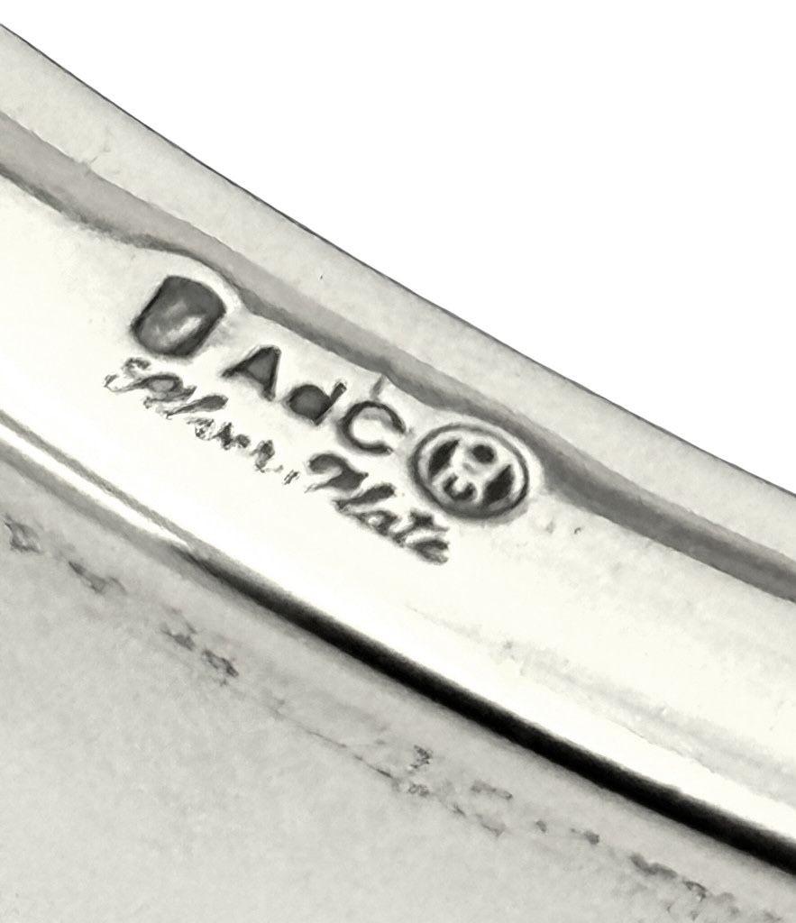 Un secchiello per il ghiaccio in vetro viola di Murano 