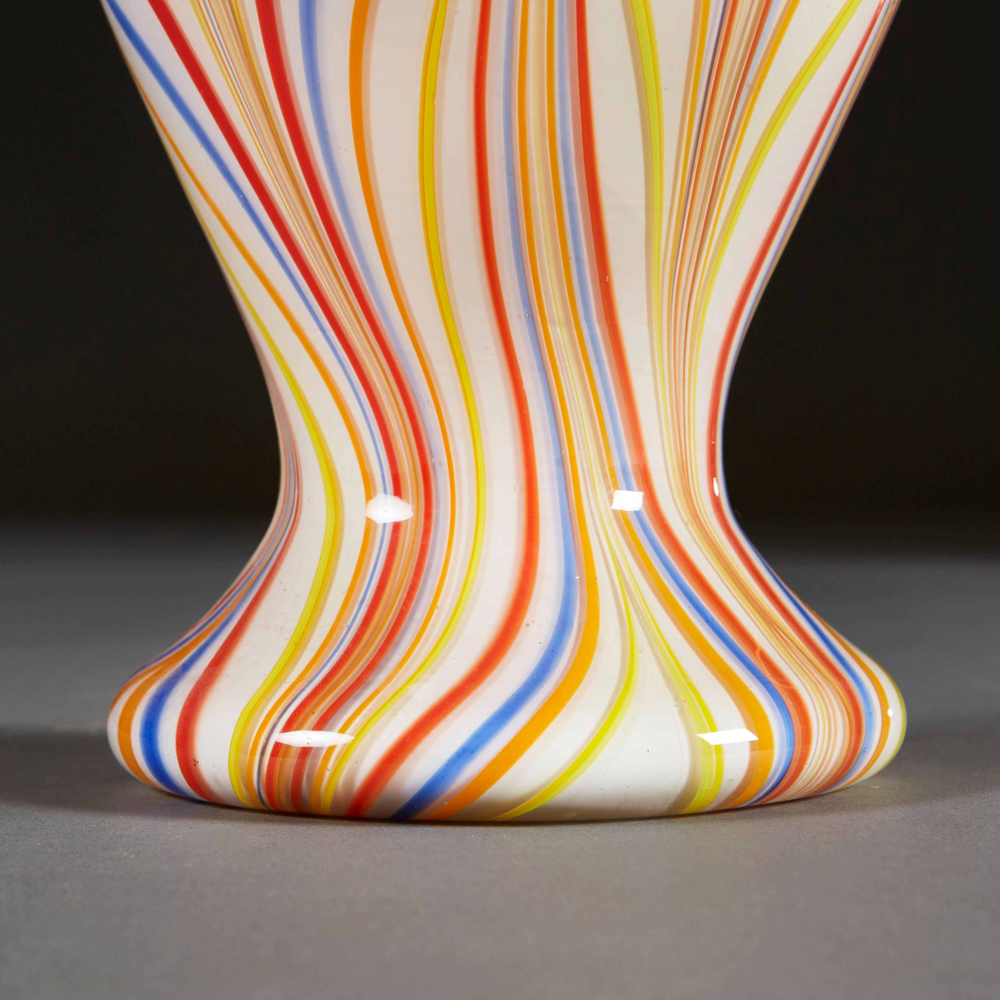 A Murano Spiral Vase In Good Condition For Sale In London, GB
