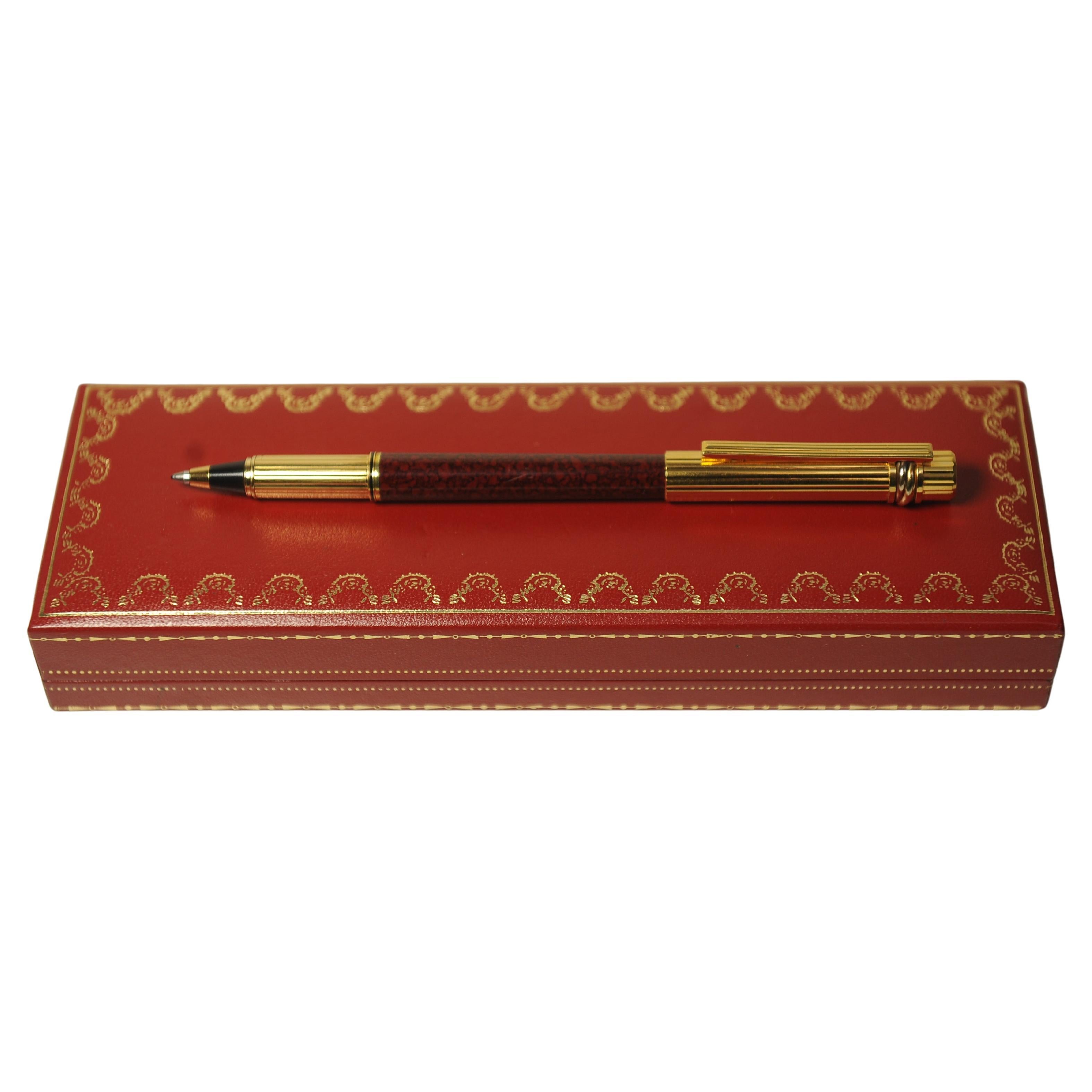 Cartier 18ct Gold Nib Burgundy Lacquer Trinity Rollerball Writing Pen For Sale 1
