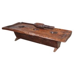 Table de broyage en bois dur Naga avec pilon